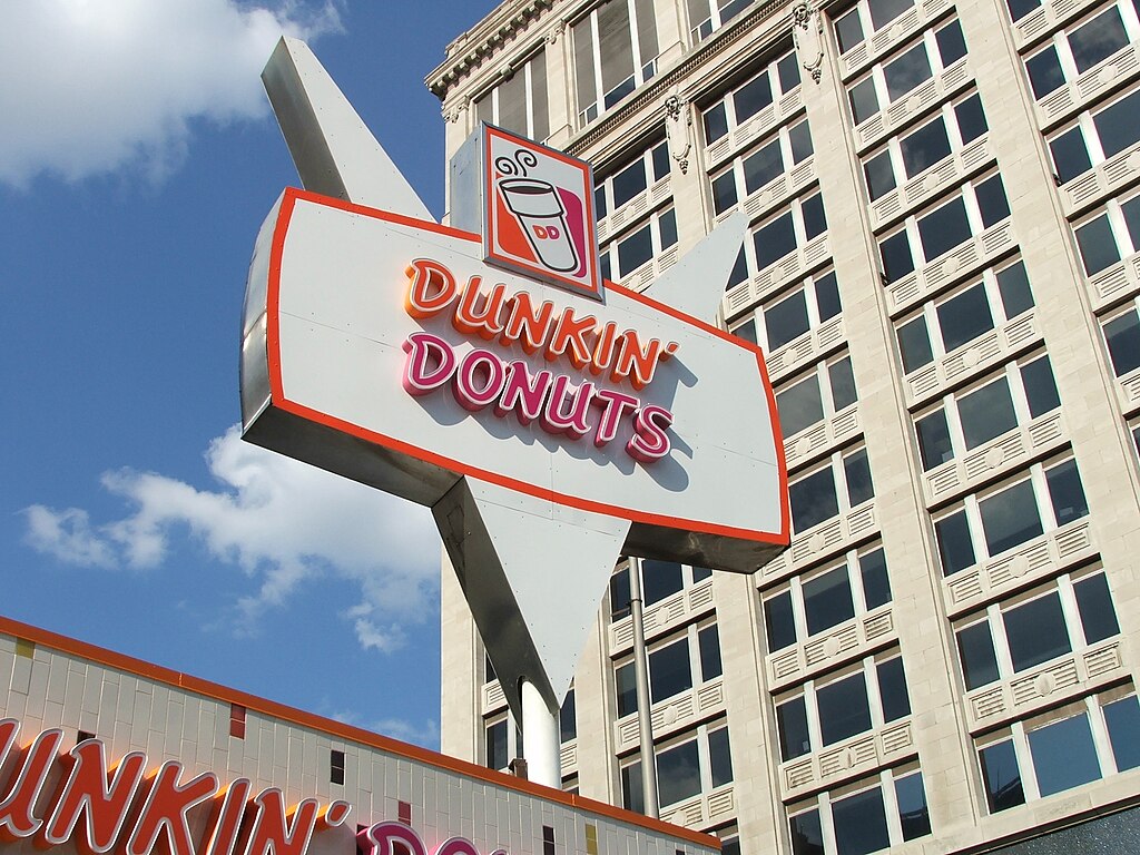 1024Px-Dunkin' Donuts In Downtown Indianapolis 01