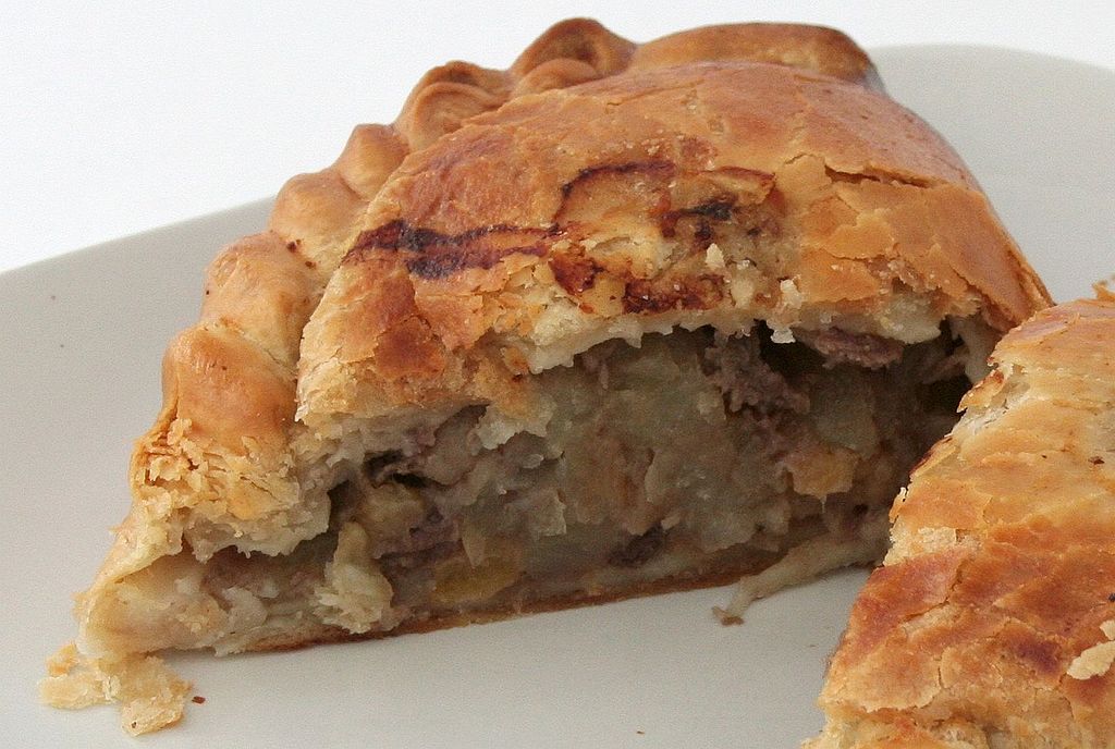 1024Px-Cornish Pasty - Cut