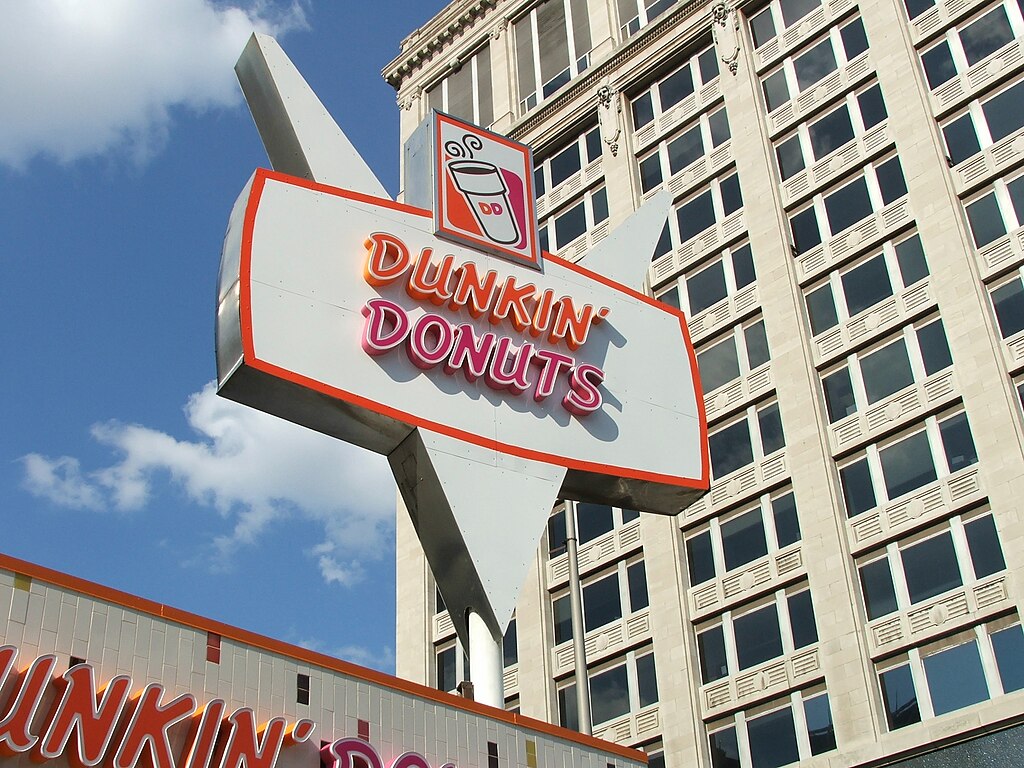 1024Px-Dunkin' Donuts In Downtown Indianapolis 01