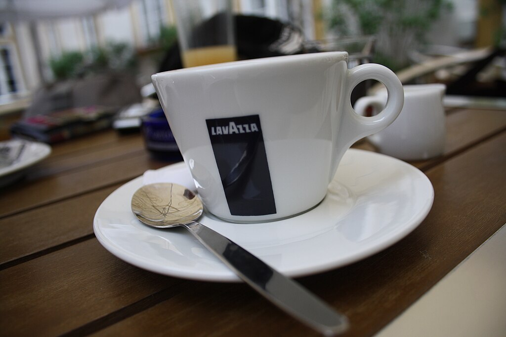 1024Px-Lavazza Cup With Little Spoon In Café Pod Obrazy In Brno, Brno-City District