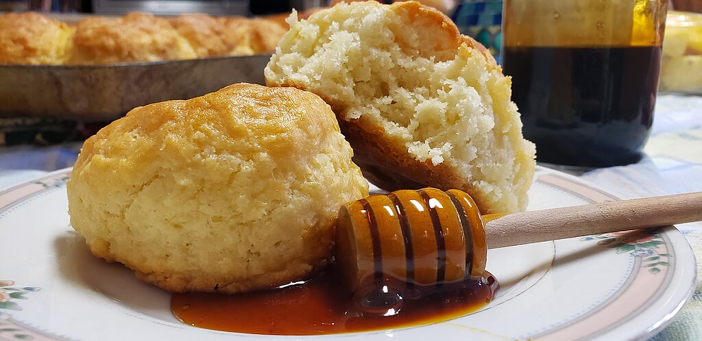 1024Px-Homemade Southern Buttermilk Biscuit With Sorghum Syrup