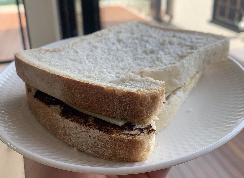 1024Px-Vegemite Sanga (Cropped)