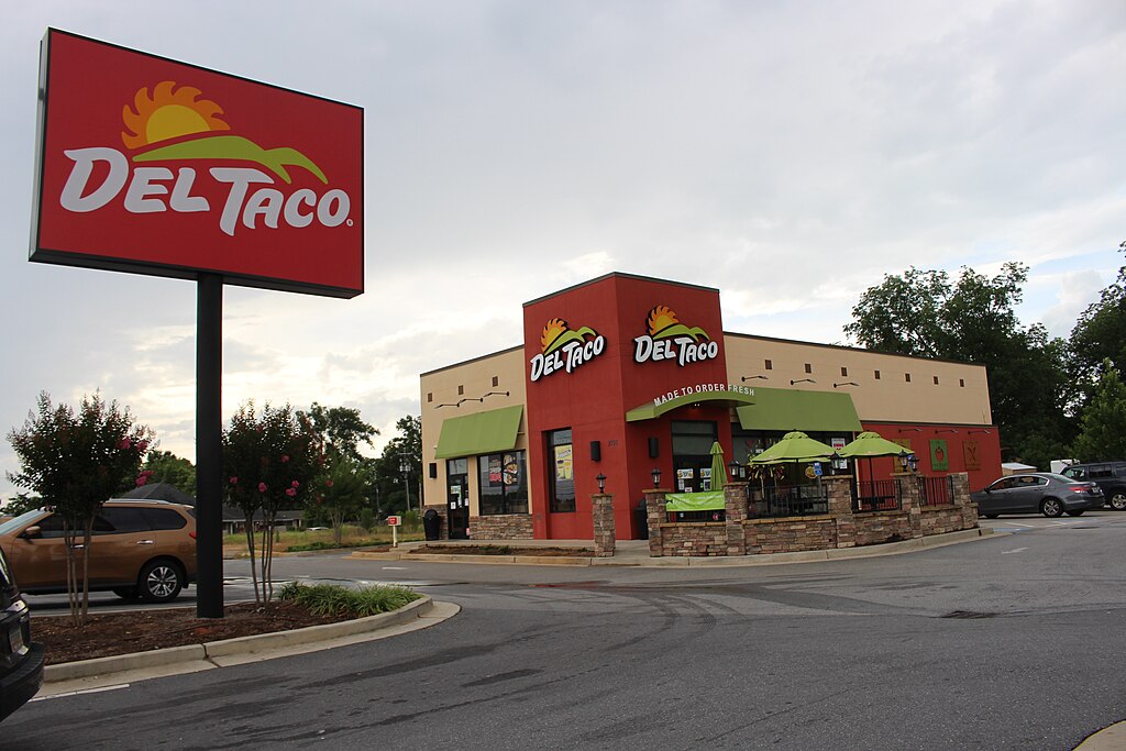 1024Px-Del Taco, Centerville (1)