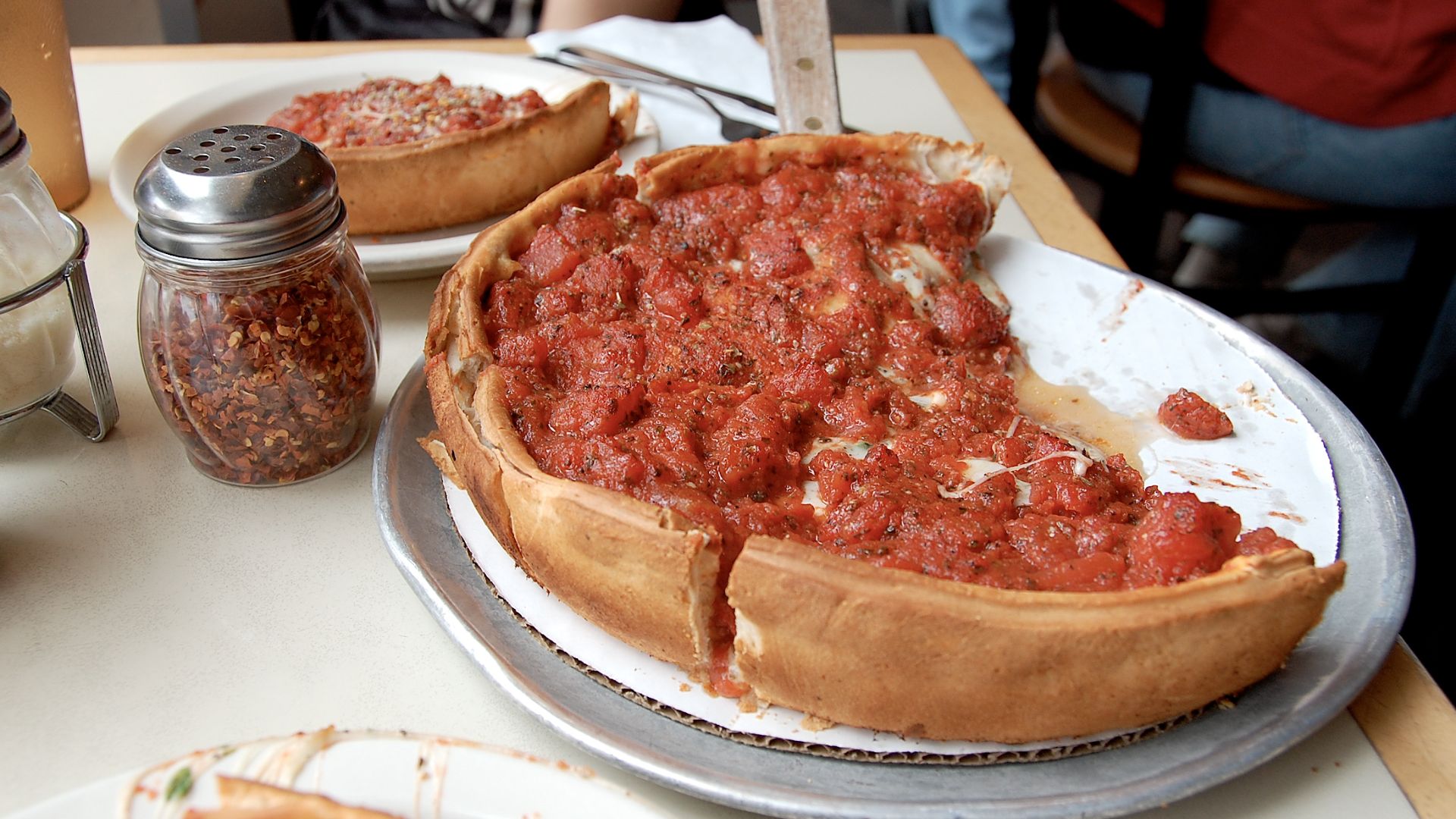 File:Chicago-style pizza.jpg