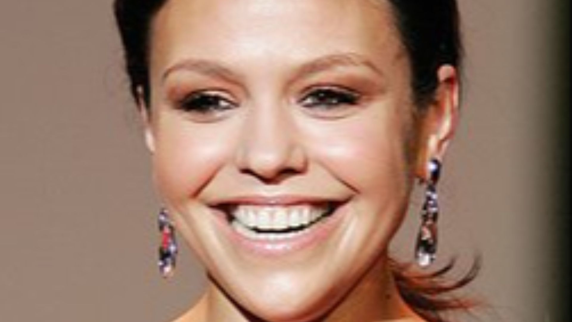 File:Rachael Ray, Red Dress Collection 2007 (cropped).jpg
