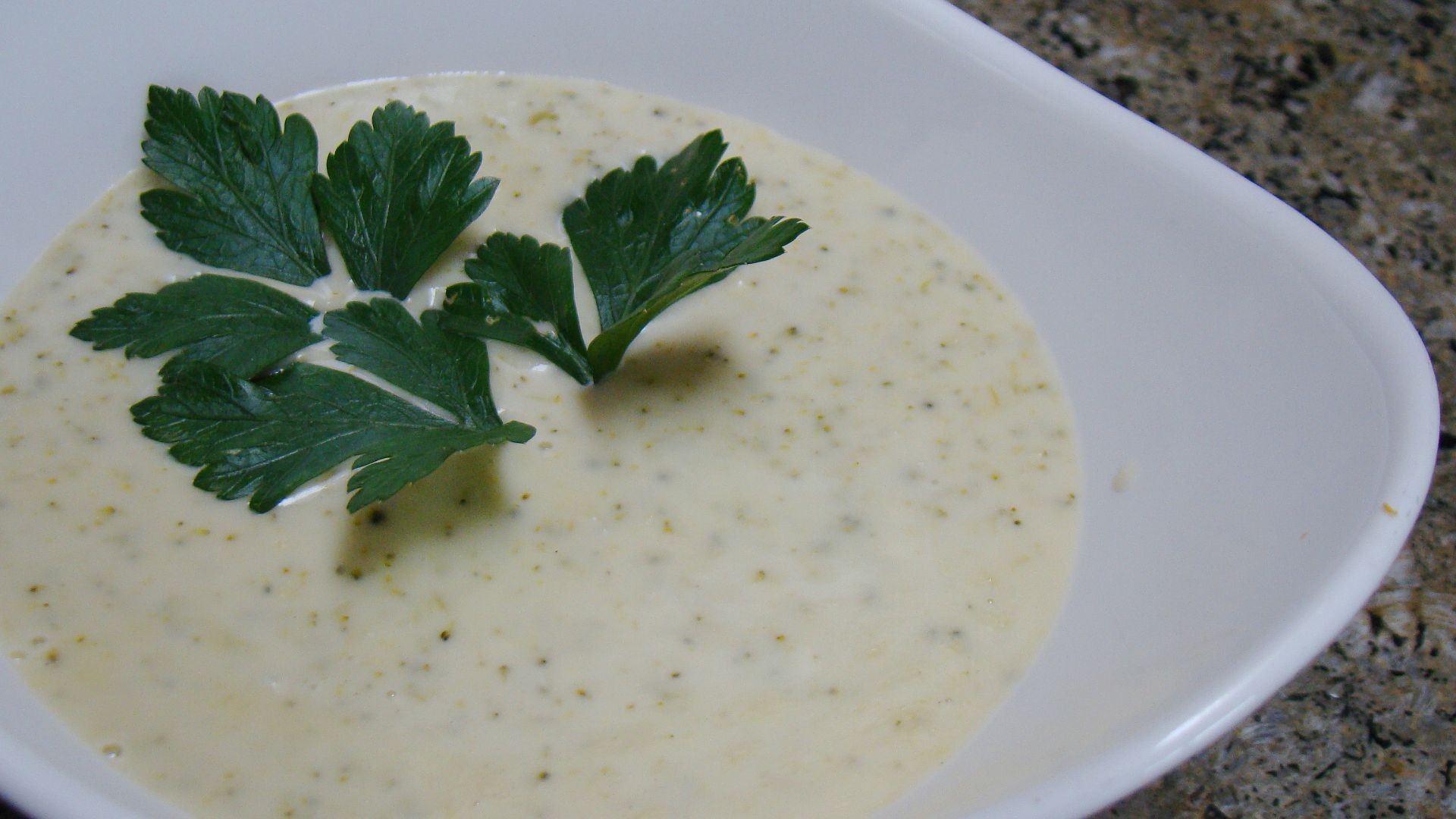 File:Vegan kreme of broccoli soup.jpg