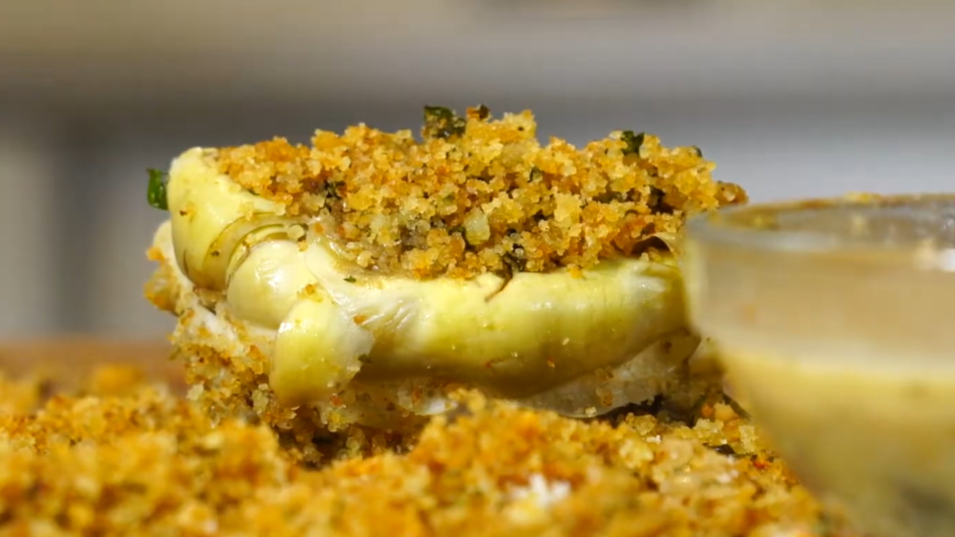 Italian-Style Baked Artichokes With Breadcrumbs