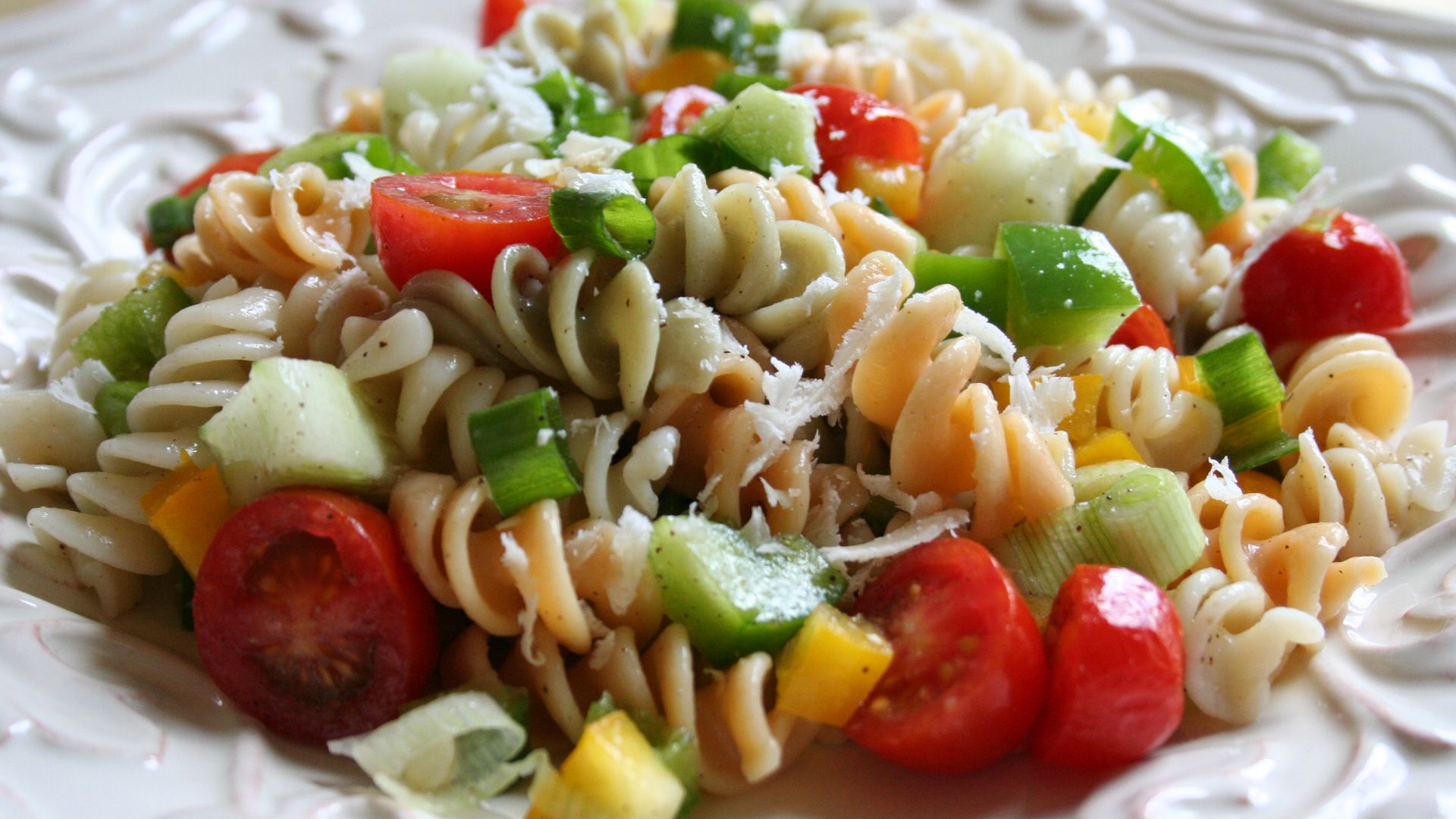 File:Pasta salad closeup.JPG
