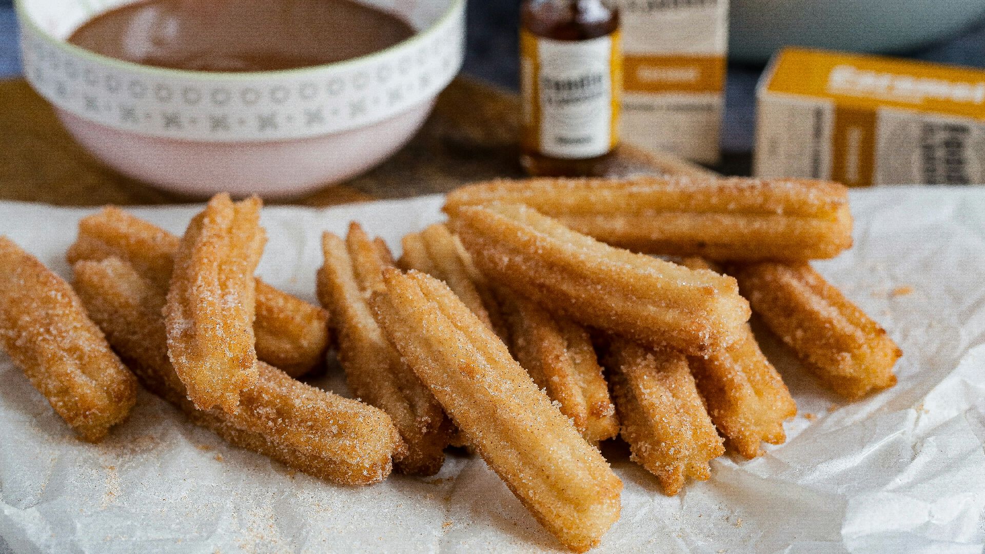 fried fries on white ceramic bowl