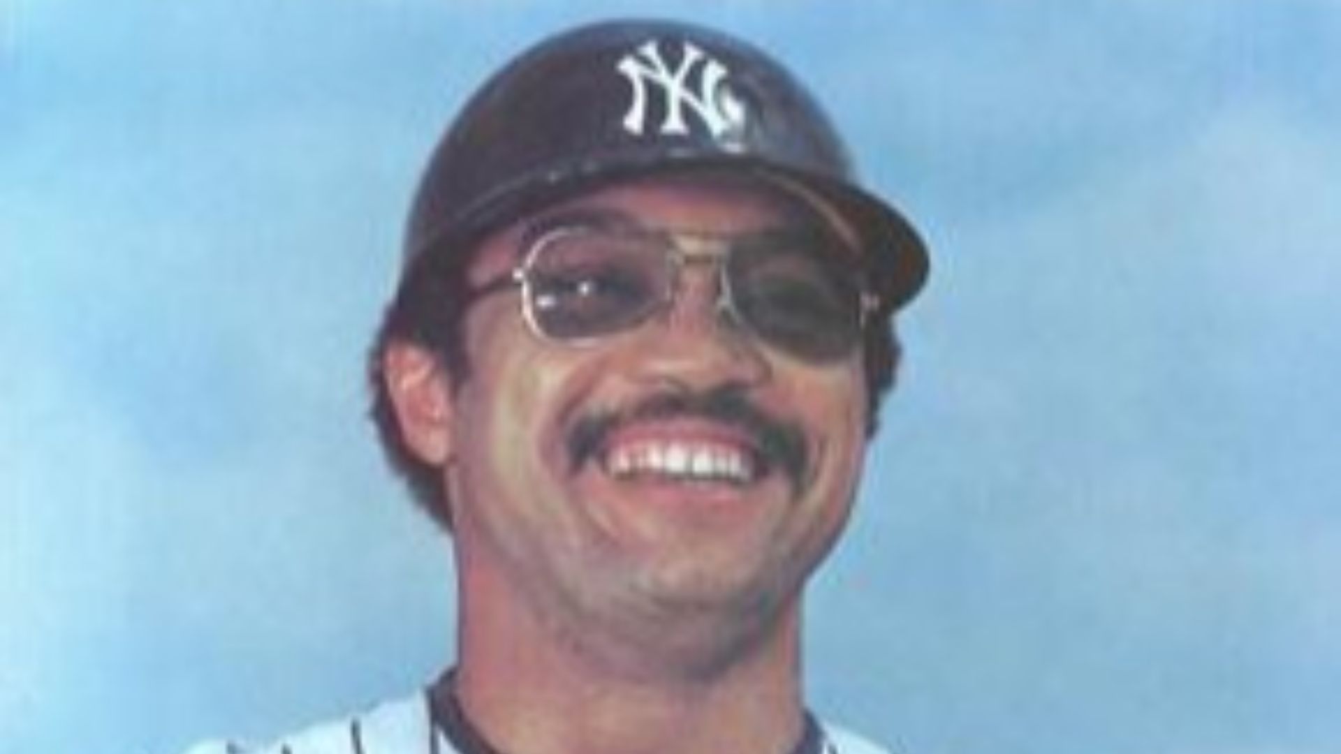 File:Reggie Jackson - New York Yankees - 1981.jpg