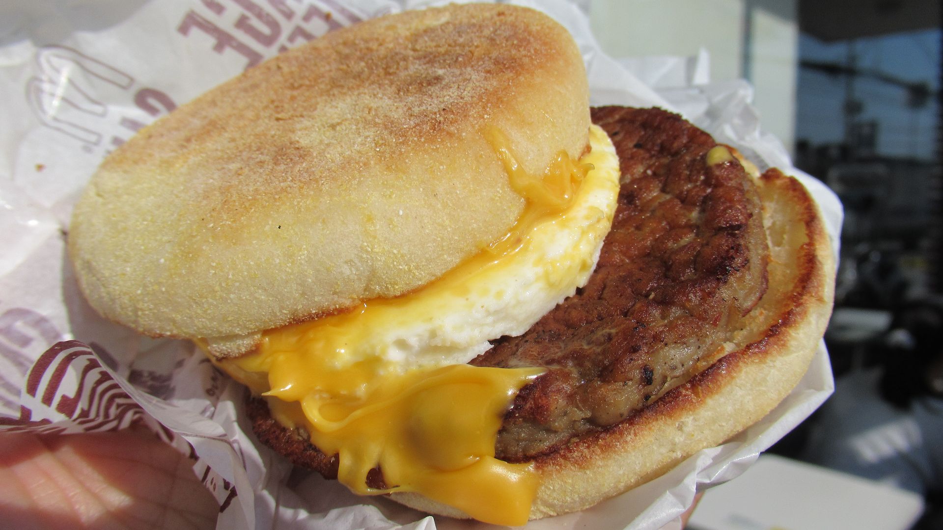 File:Egg McMuffin 1.jpg