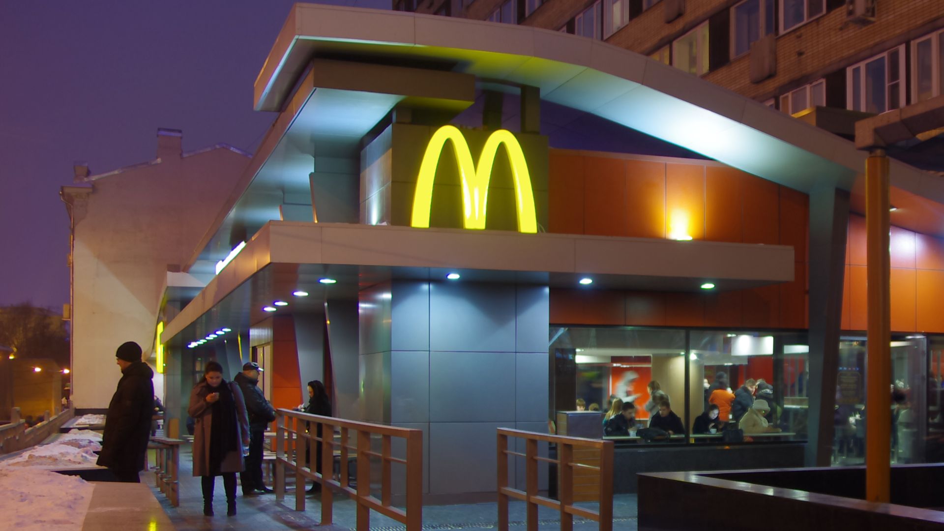 File:McDonalds Moscow Pushkinskaya 2013 (14795521387).jpg