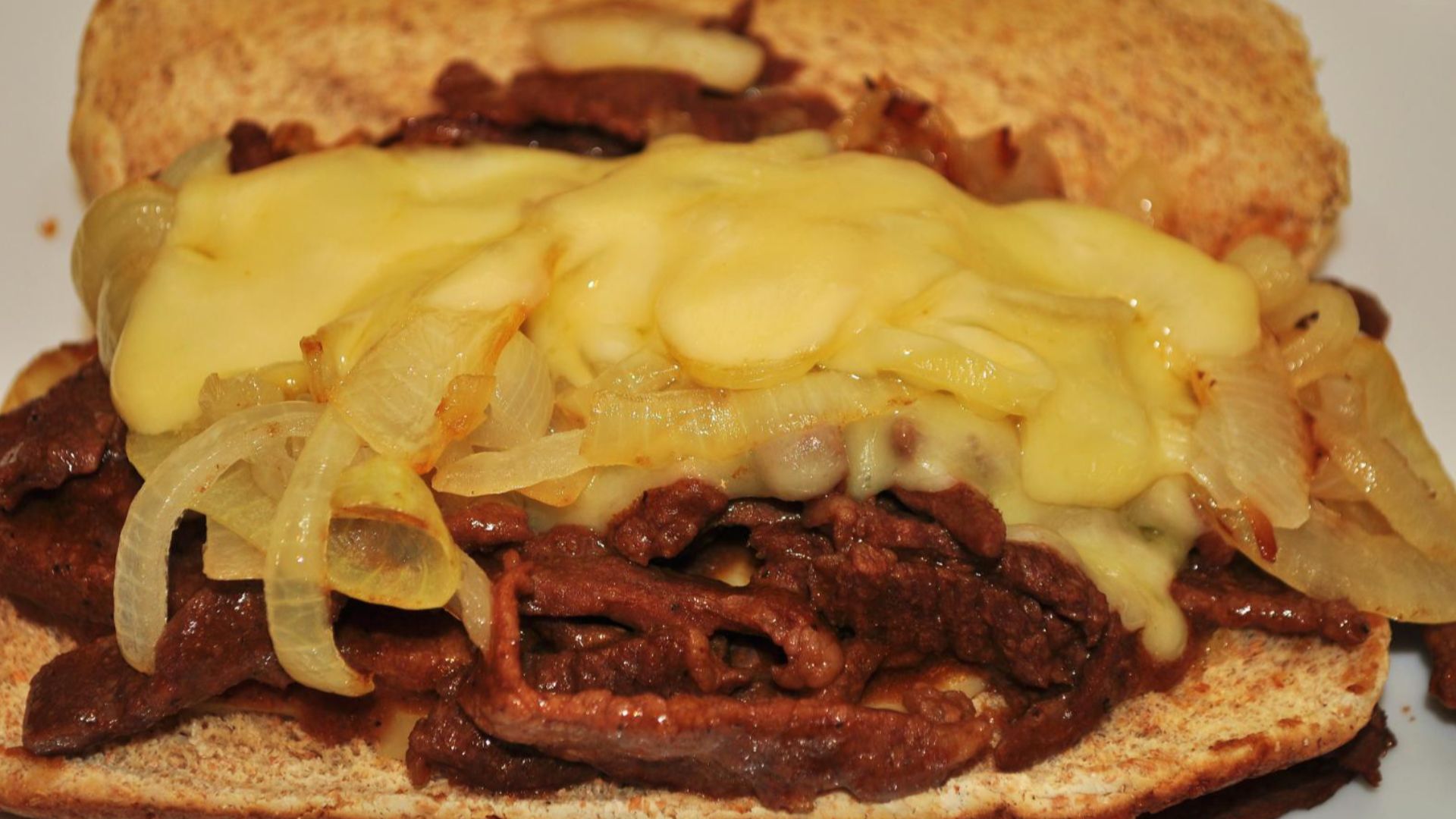 File:Philly cheesesteak sandwich.jpg