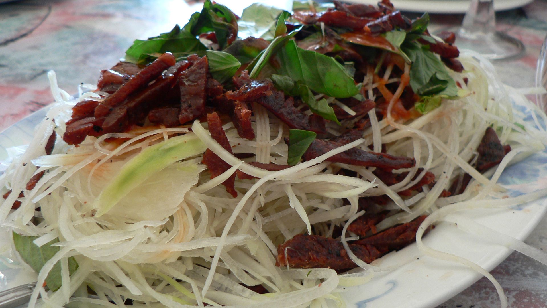 File:Gỏi đu đủ khô bò.jpg