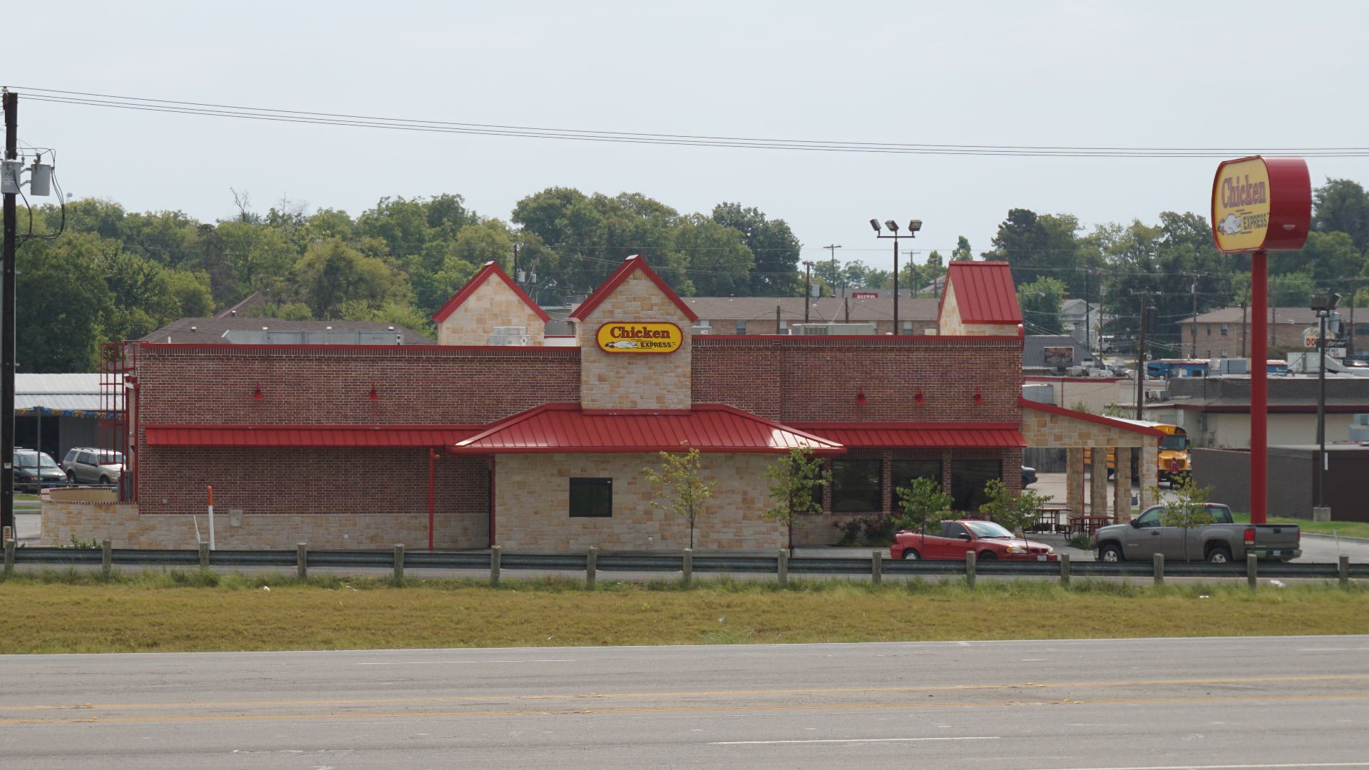 File:Commerce August 2015 28 (Chicken Express).jpg
