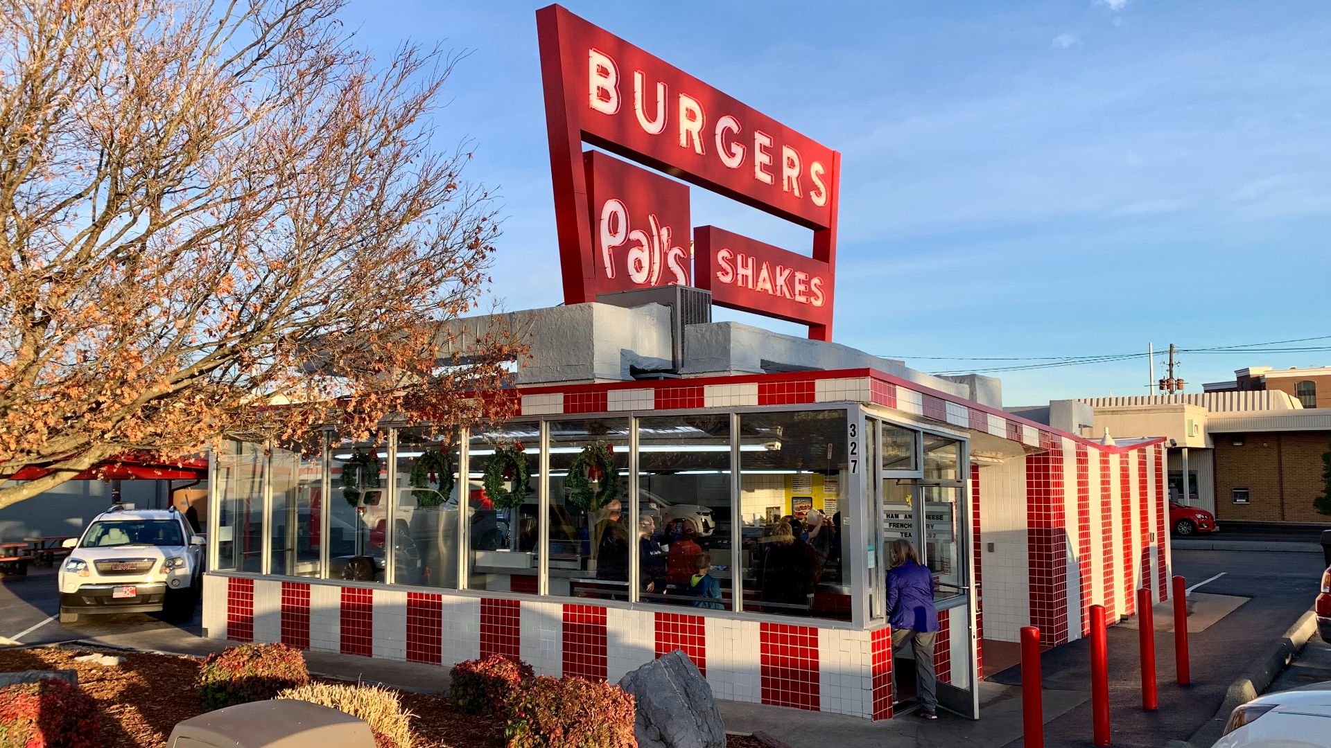 File:Pal’s, Revere Street, Kingsport, TN.jpg