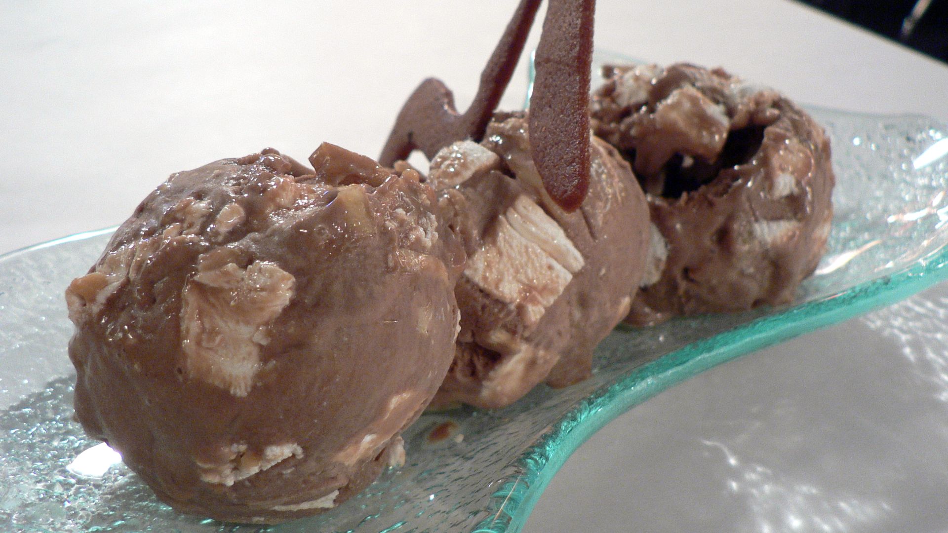 File:Rockyroadicecream.jpg