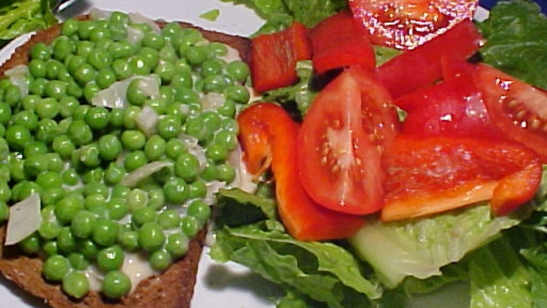 File:Creamed peas on toast (2059450482).jpg