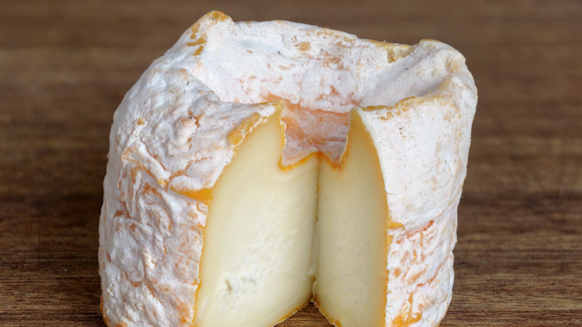 File:Langres fromage AOP coupe.jpg
