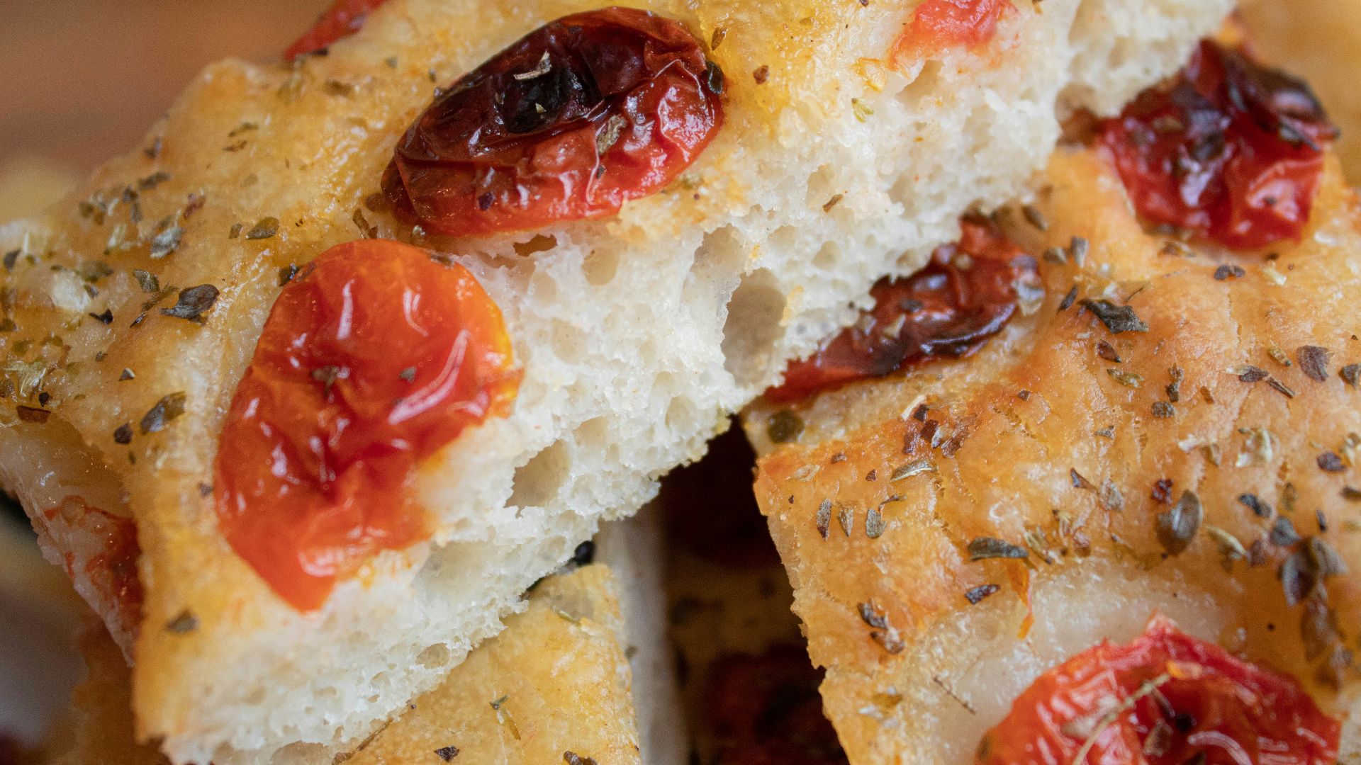 brown bread with red sauce