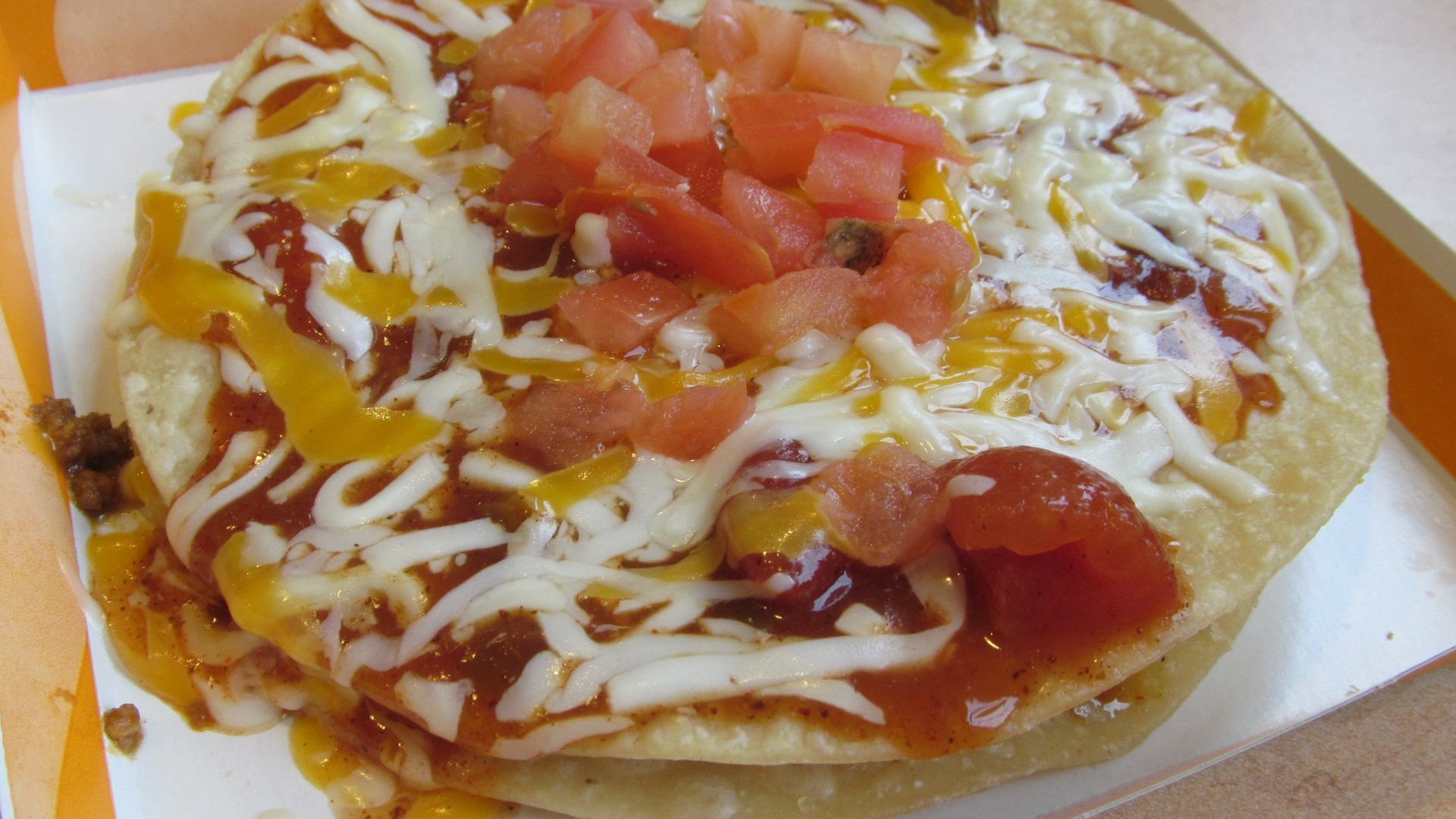 File:Taco Bell Mexican Pizza, Framingham MA.jpg