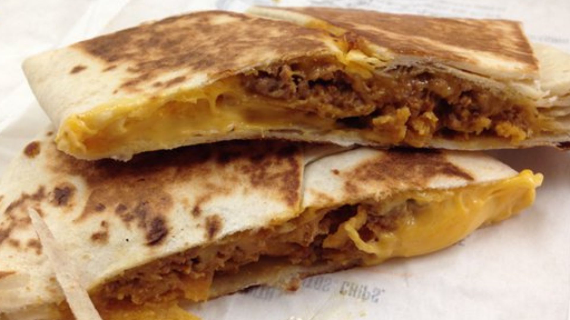 File:Taco Bell Beefy Cheddar Crunchwrap Slider (15968583379).jpg