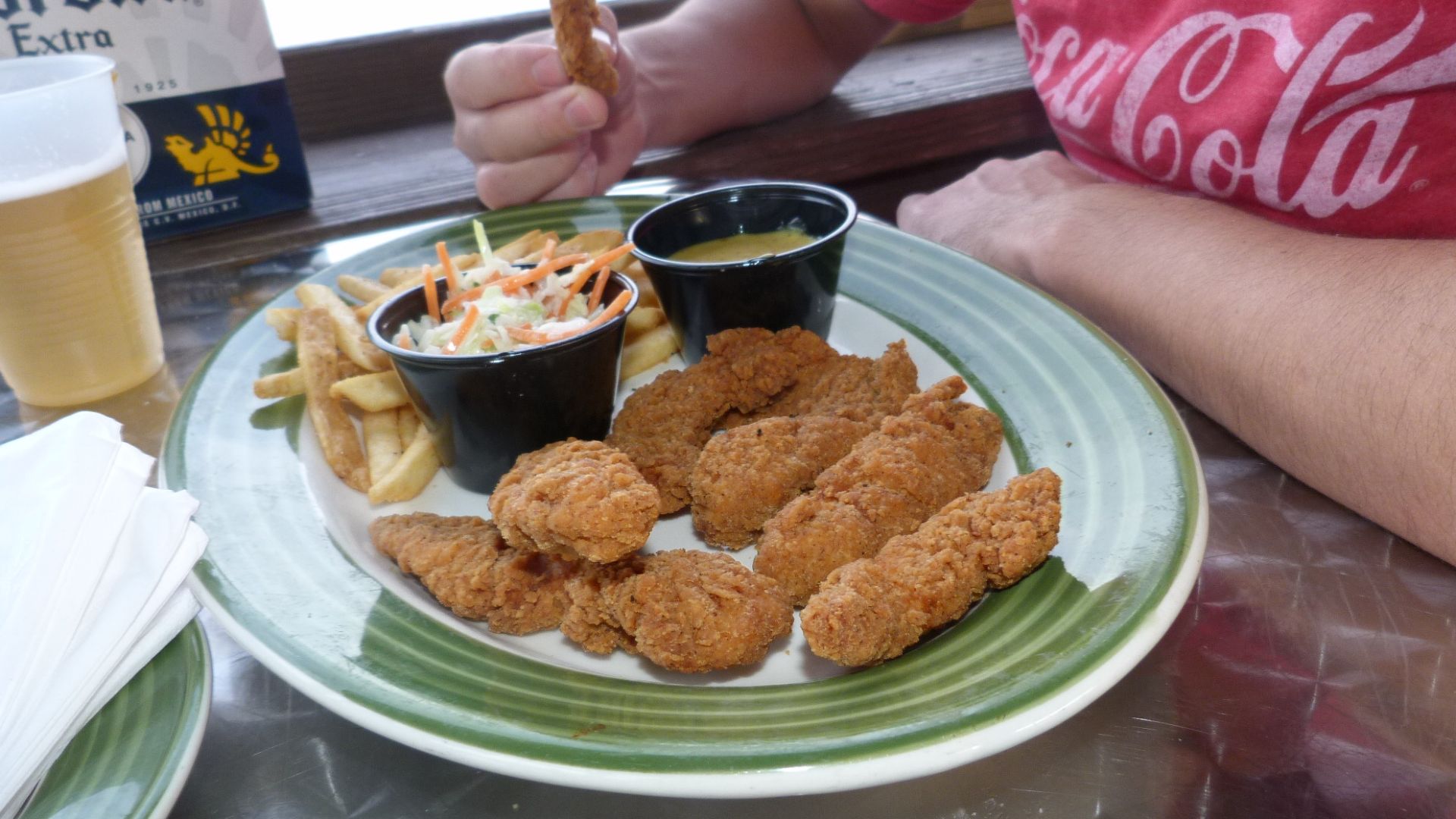 File:Applebee's Tiki Deck, Merritt Island FL - 15580223363.jpg
