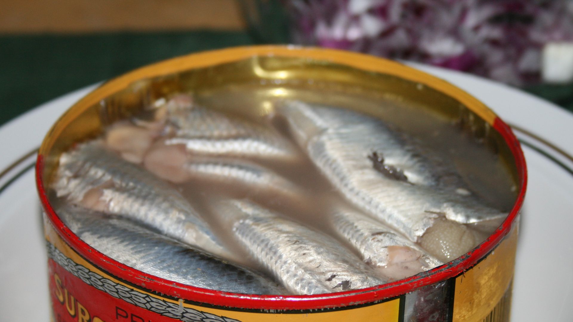 File:Serving Surströmming.jpg