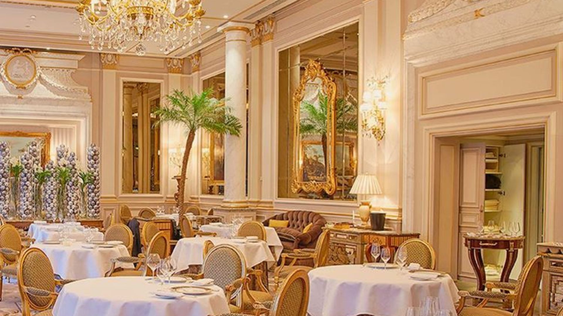 File:Nesta última viagem a Paris, voltei ao Cinq.jpg