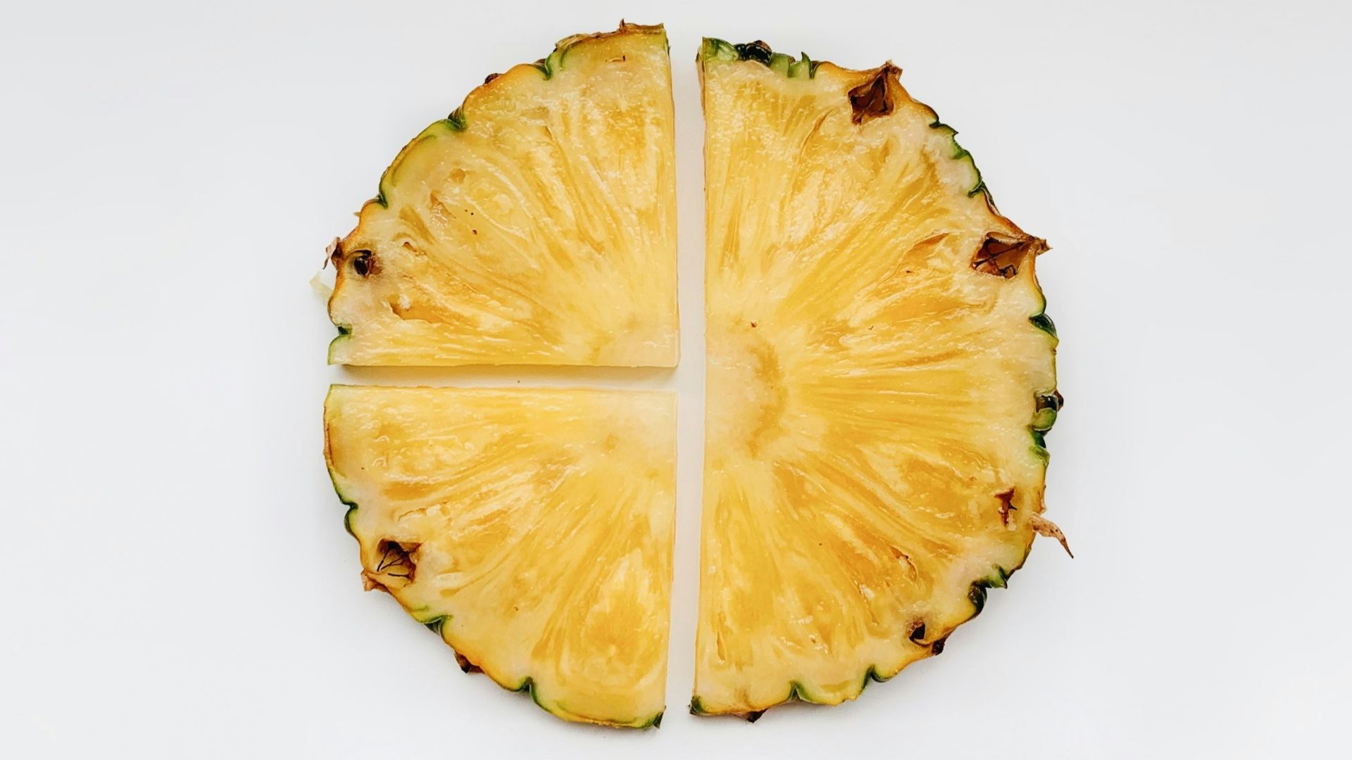 sliced pineapple fruit