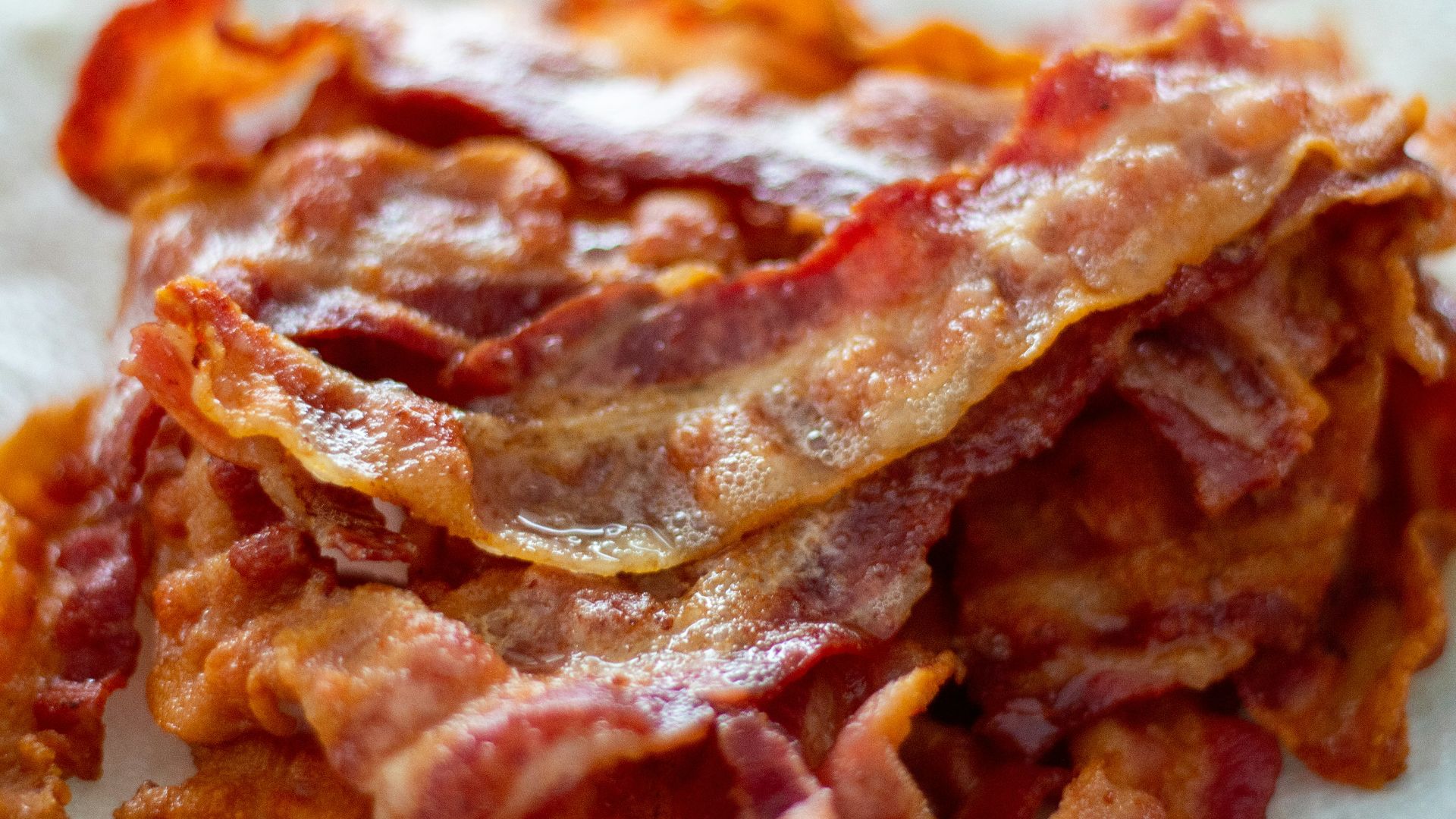 Crispy bacon, ready to eat!