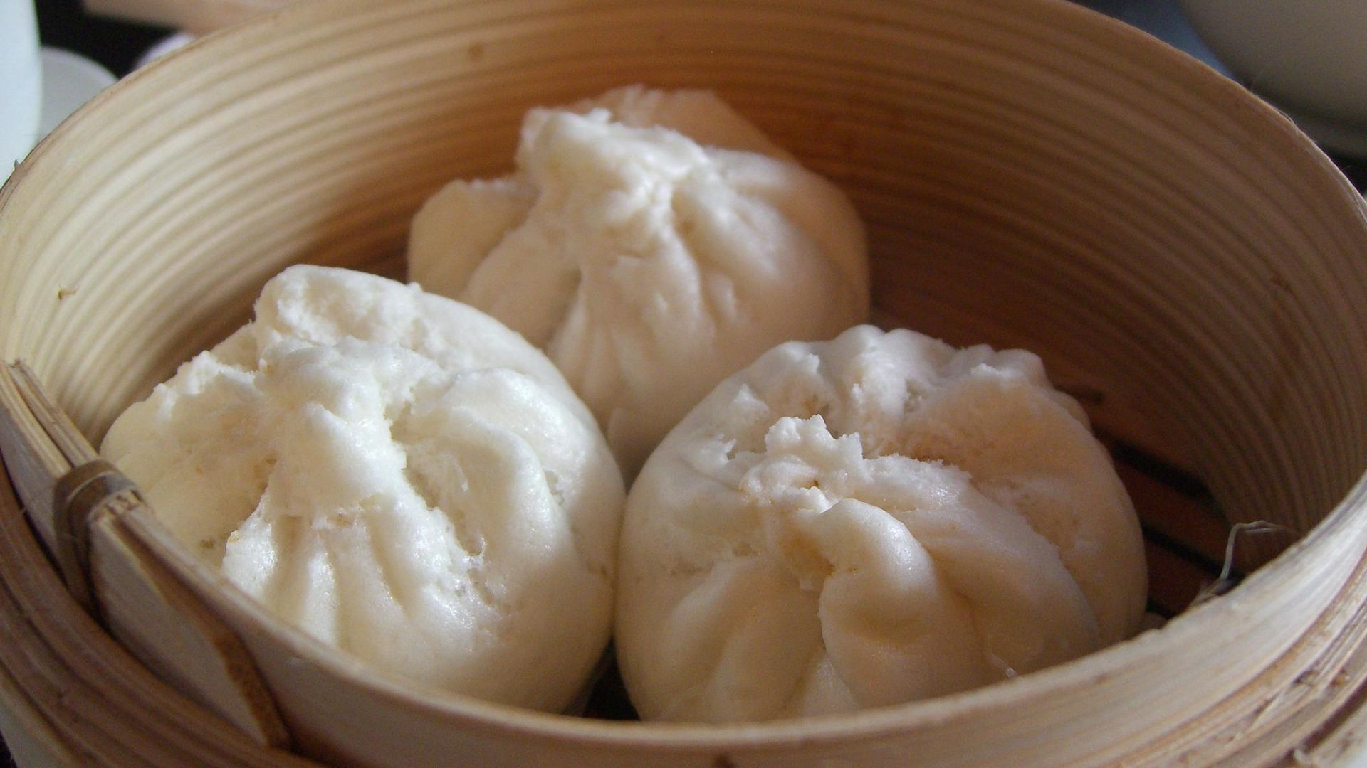 File:BBQ Pork Buns at Yum Cha Cafe, 2008.jpg
