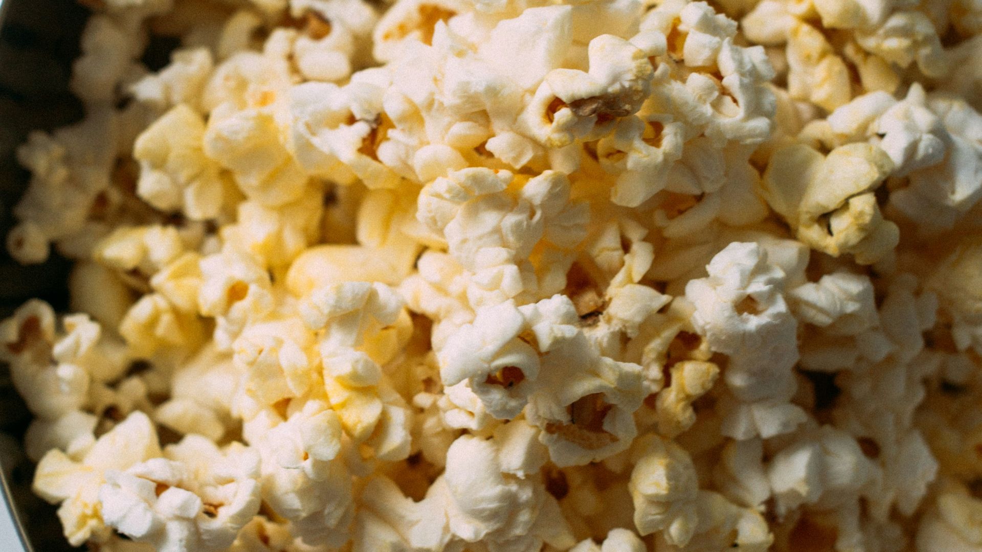 photo of popcorn kernels