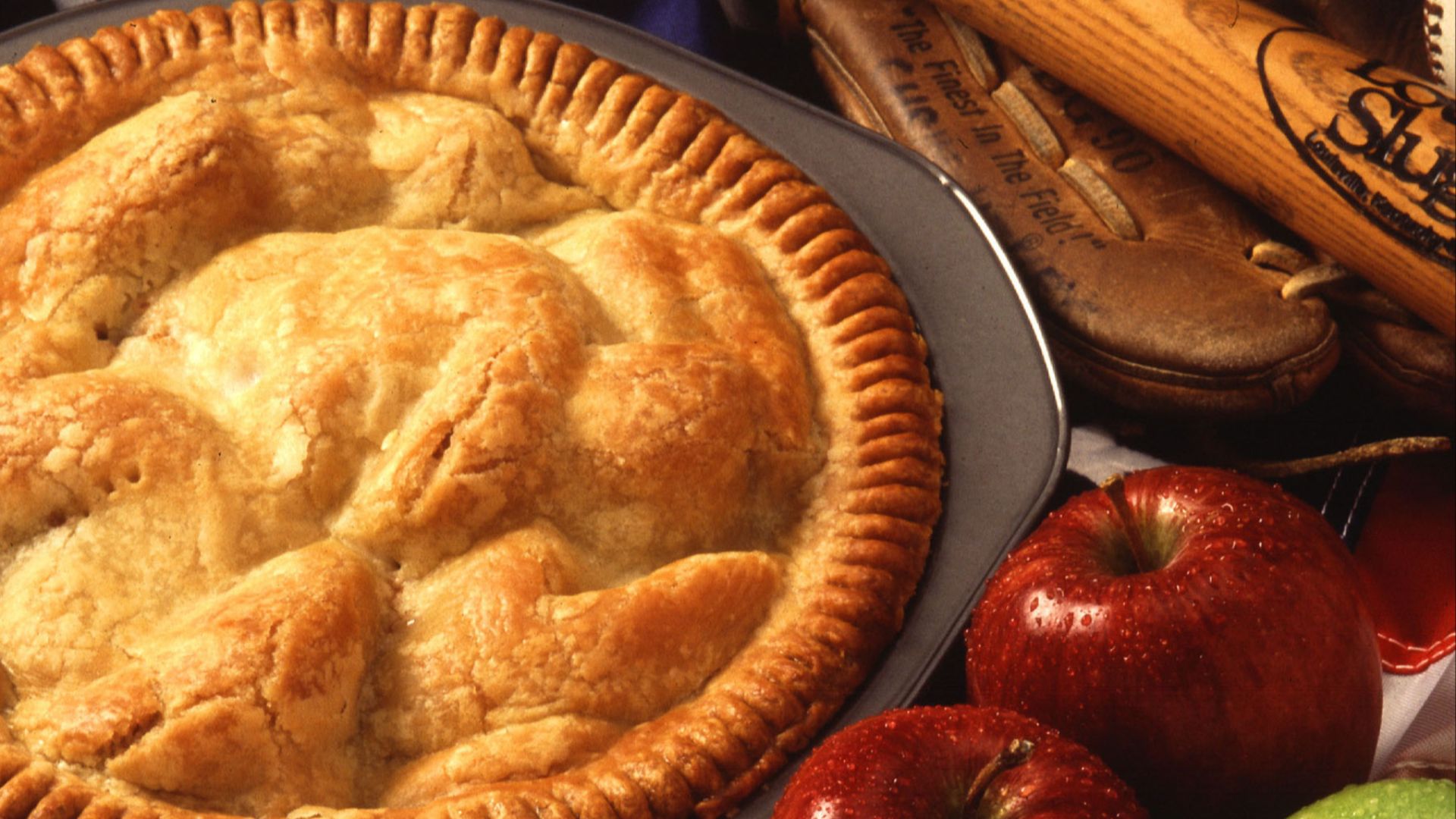 File:Motherhood and apple pie-2.jpg