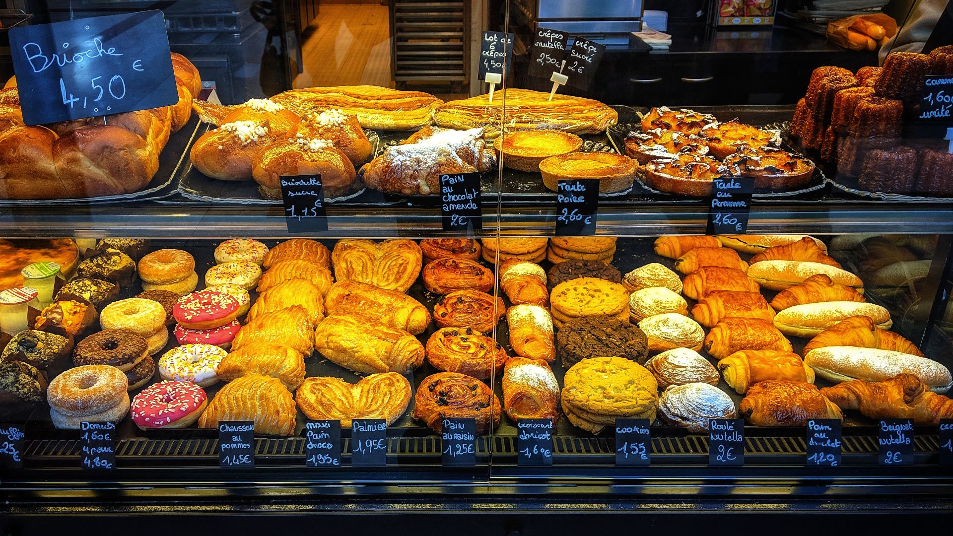 File:Typical French bakery pastries.jpg