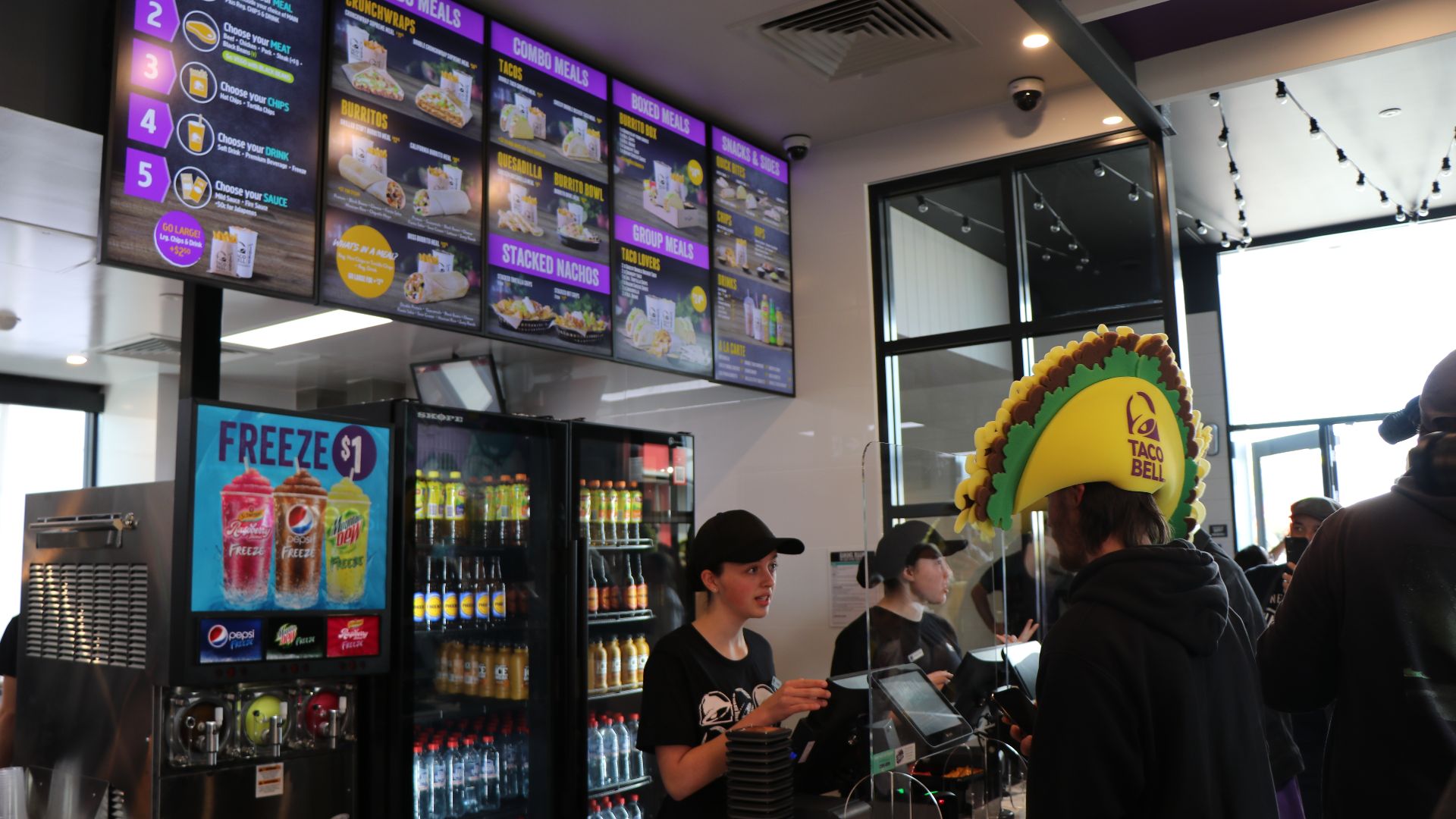 File:Taco Bell Opens in WA (51530728809).jpg