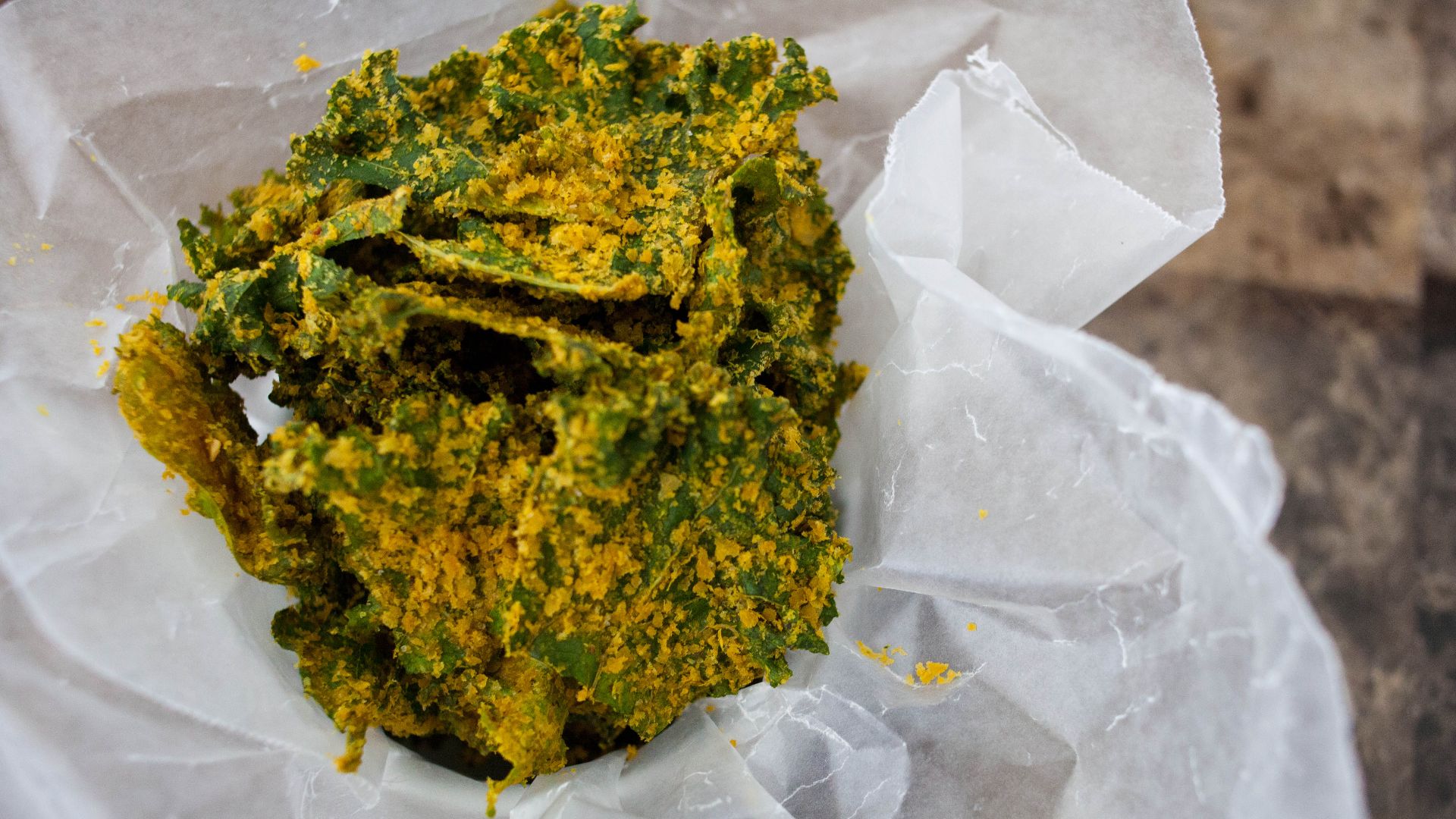 File:Kale Chips (8031431281).jpg