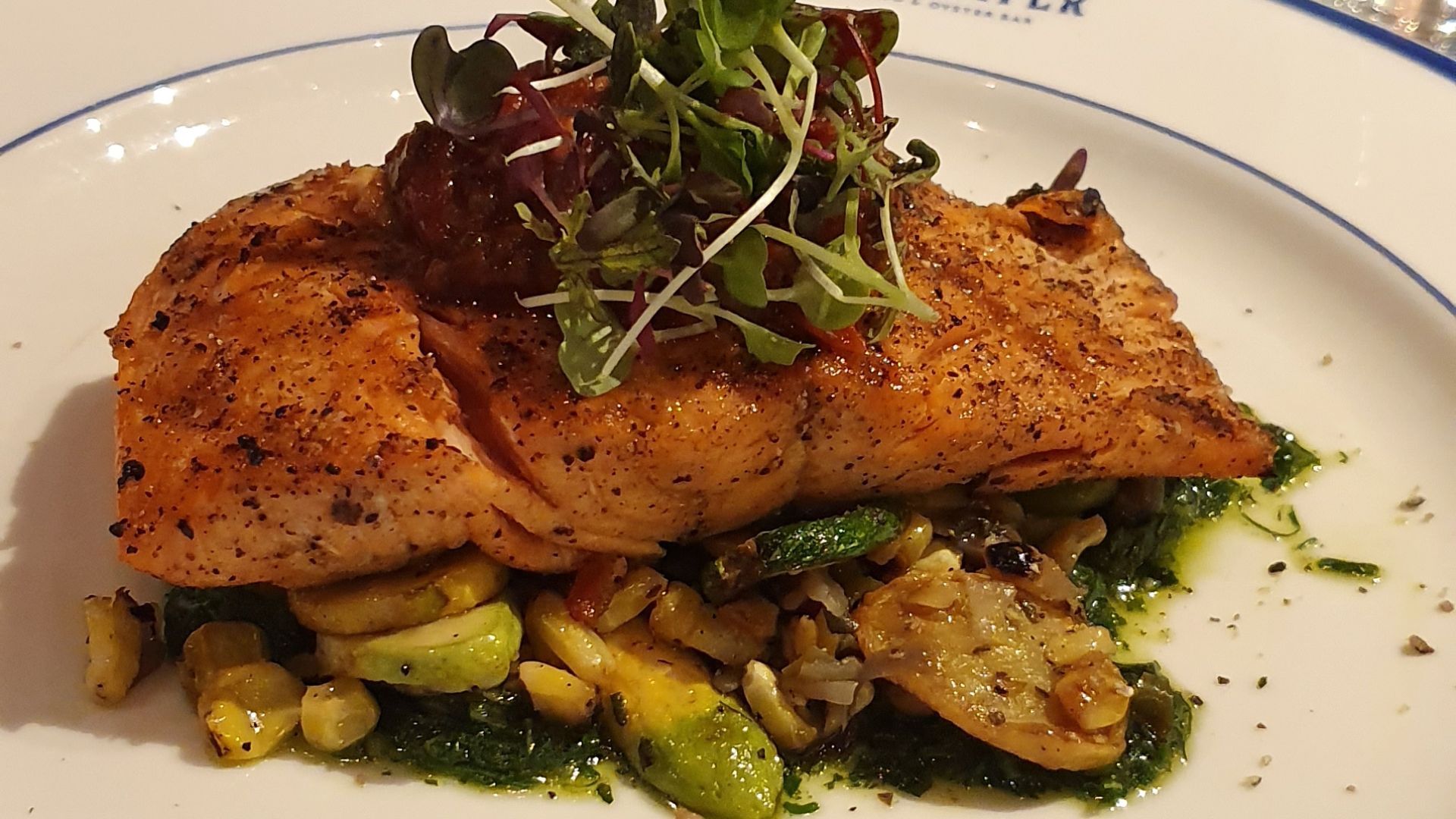 File:Grilled salmon in restaurant.jpg