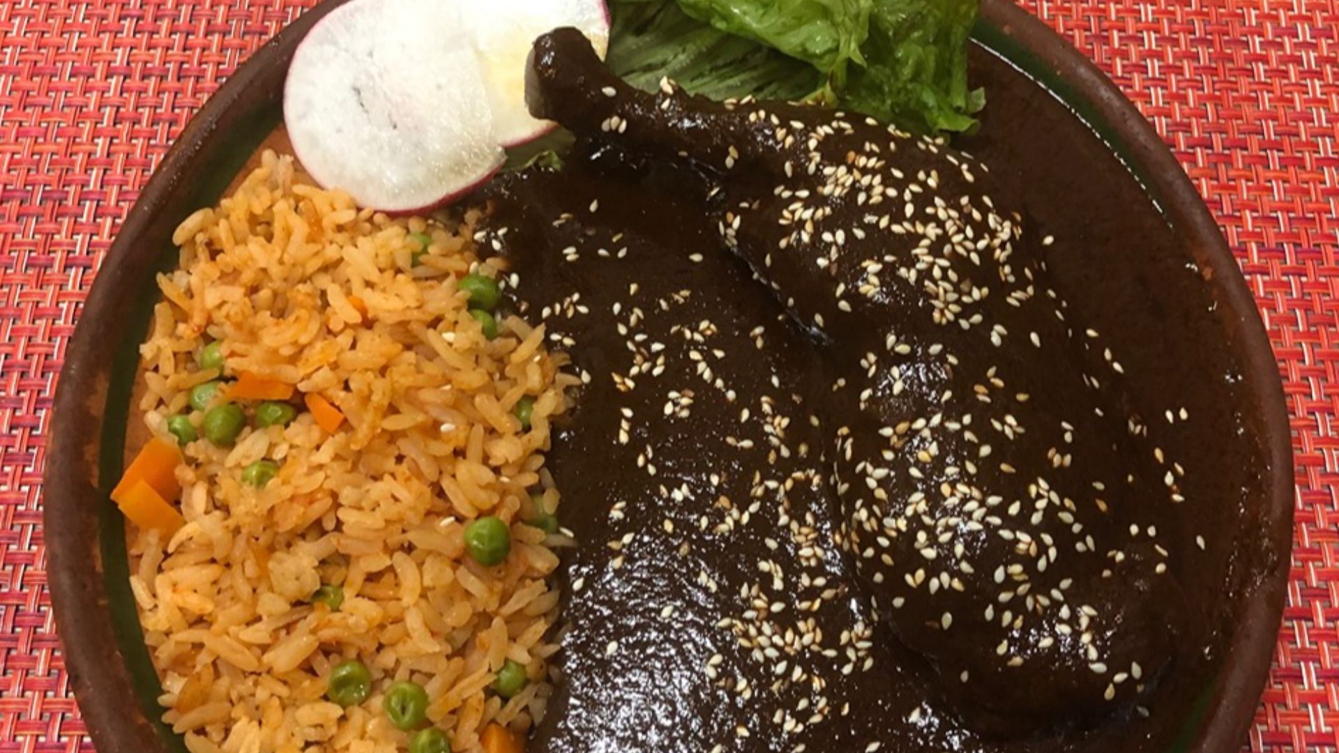 File:Pollo en mole - Mayo 2019.jpg