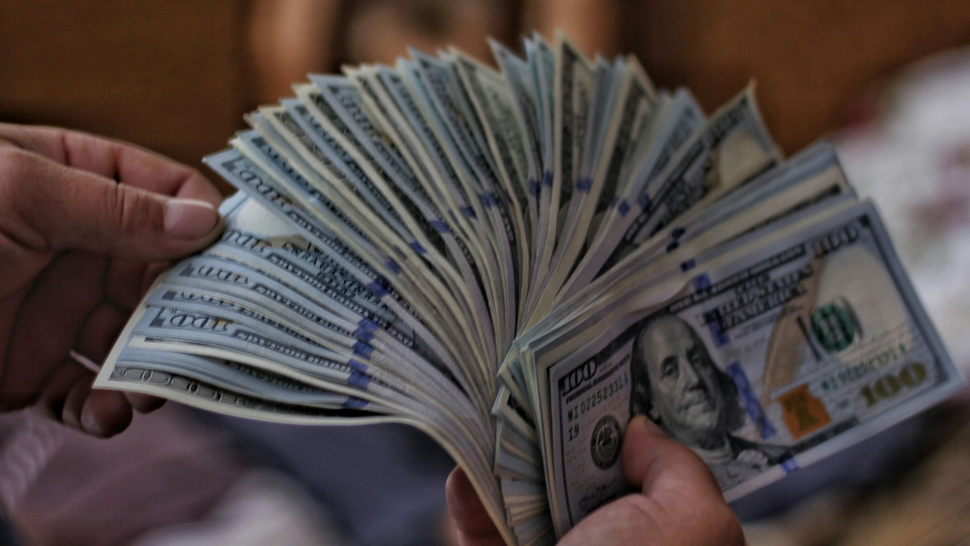 100 US dollar banknotes