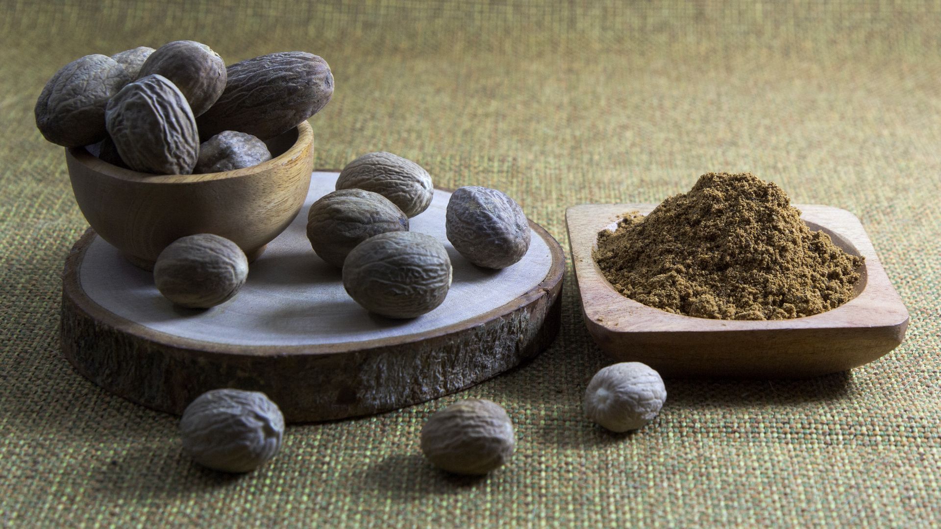 File:Biji Pala Bubuk.jpg