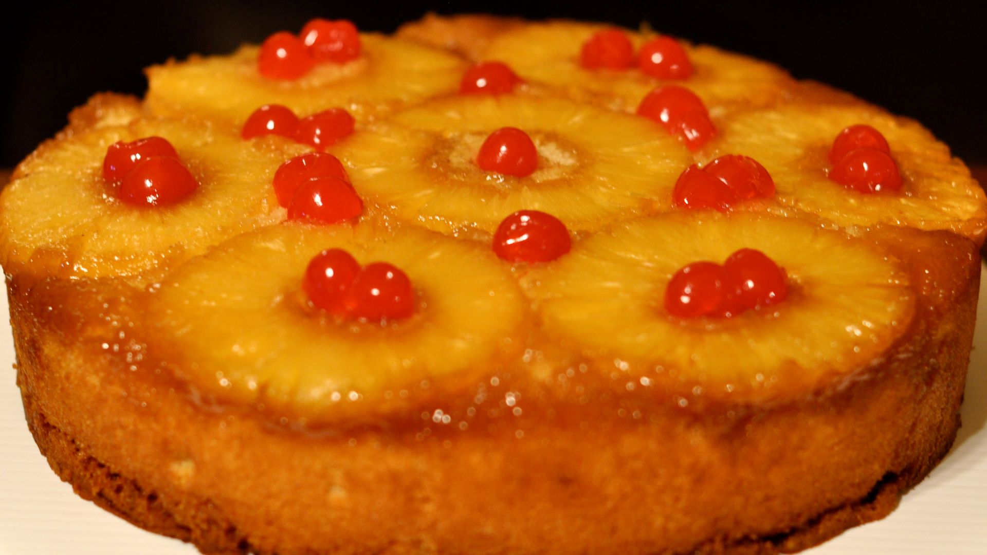 File:Pineapple-upside-down-cake.jpg