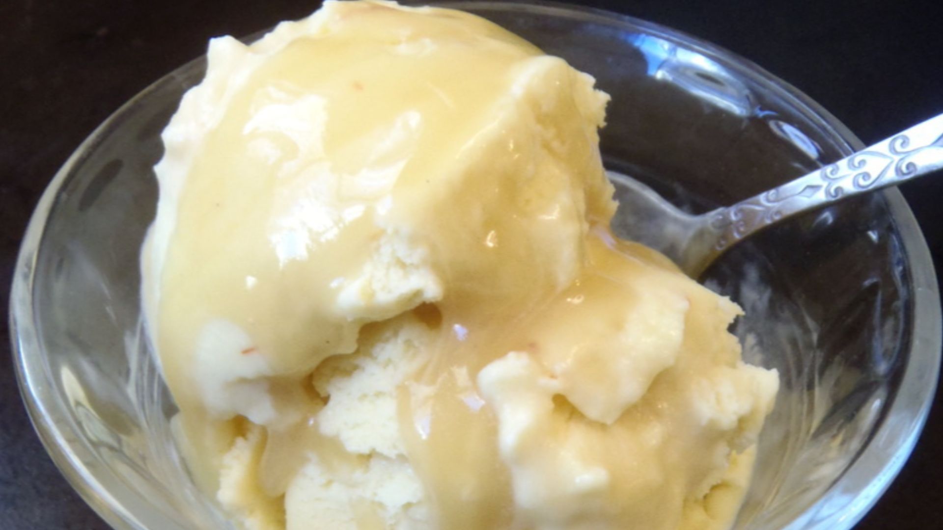 File:Olive oIl saffron ice cream with burnt orange caramel (8163027995).jpg