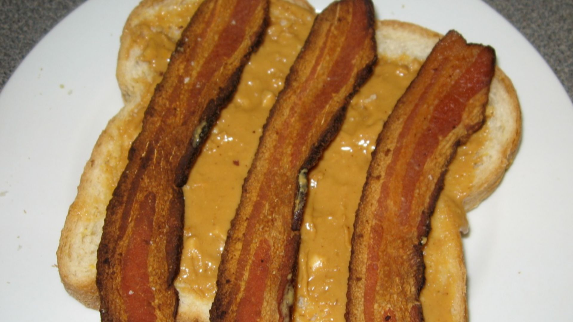 File:Peanut butter and bacon sandwich.jpg
