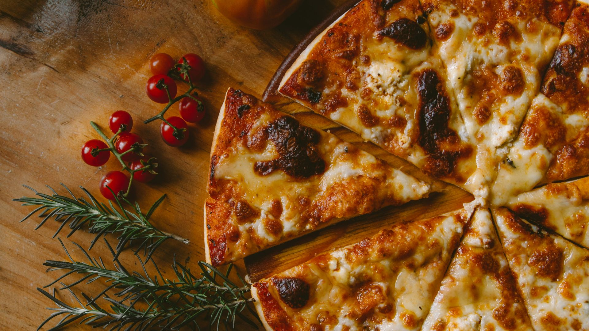 pizza with berries