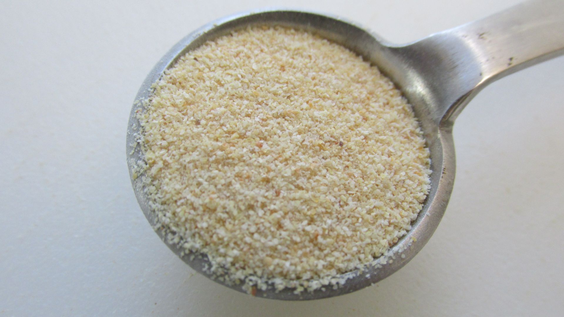 File:Garlic Powder, Penzeys Spices, Arlington Heights MA.jpg
