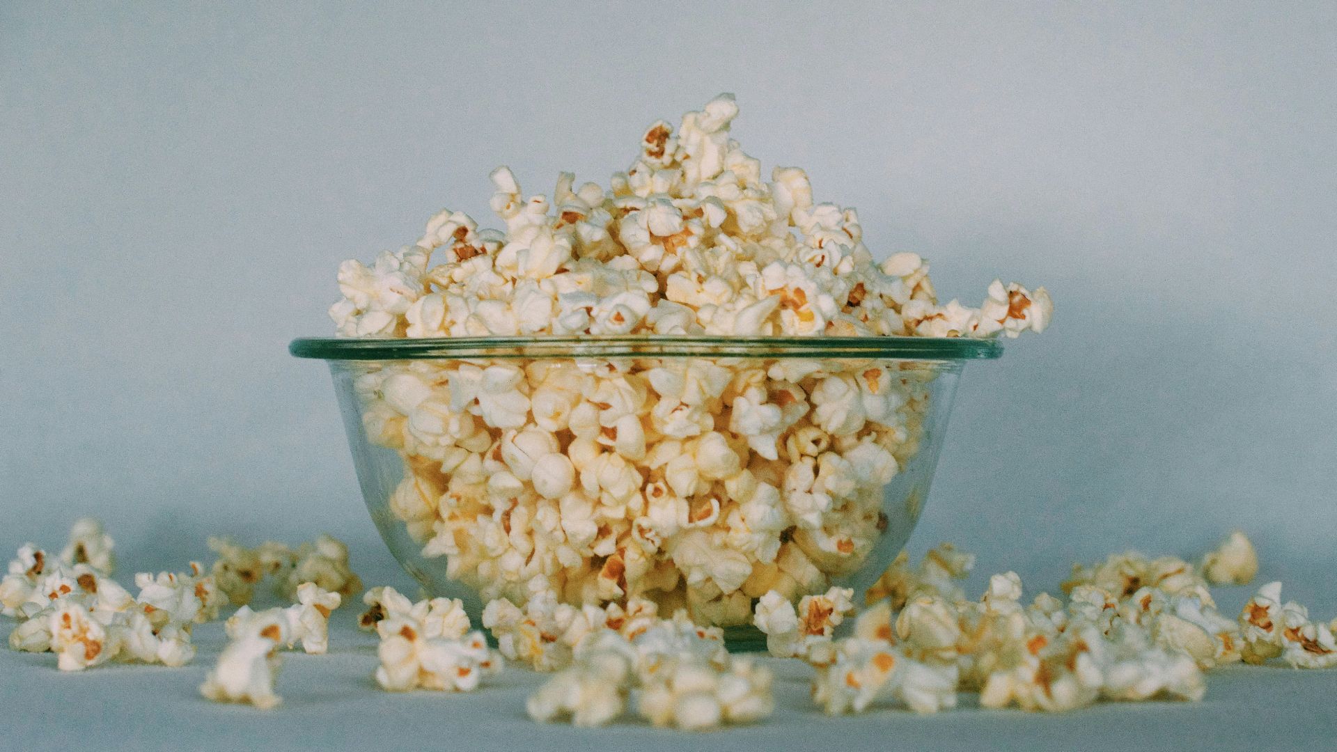 popcorns on clear glass bowl