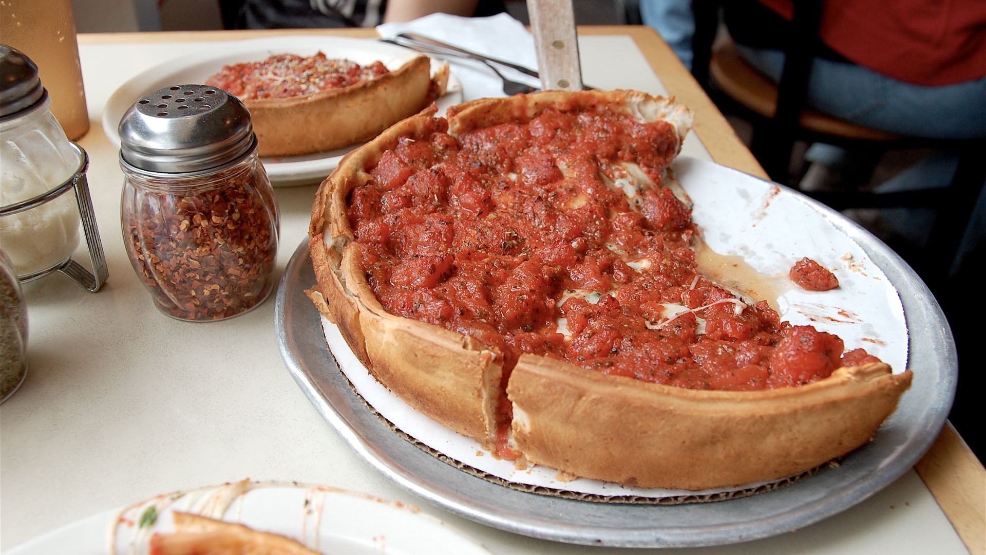 File:Chicago-style pizza.jpg