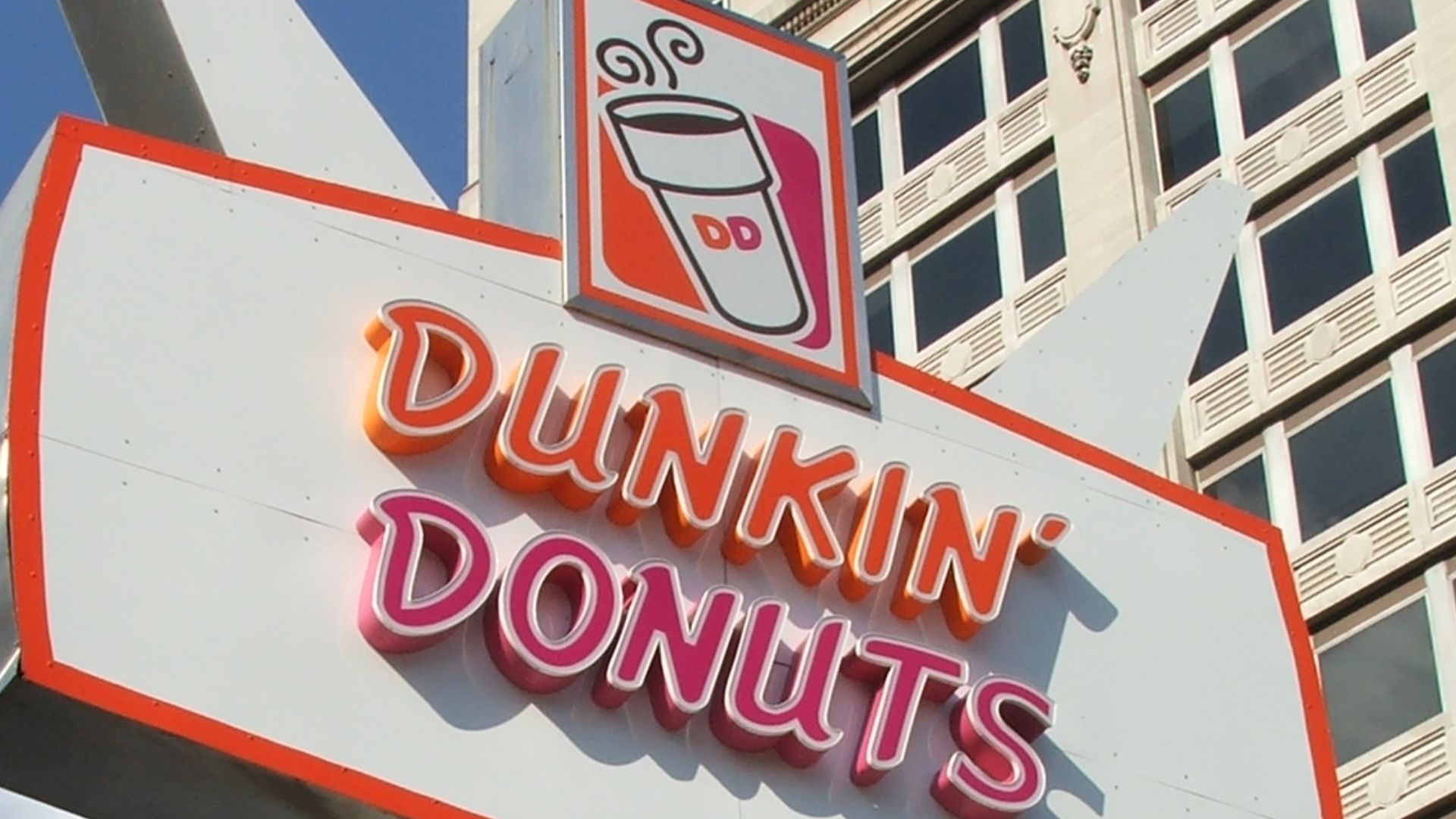 File:Dunkin' Donuts in Downtown Indianapolis 01.jpg