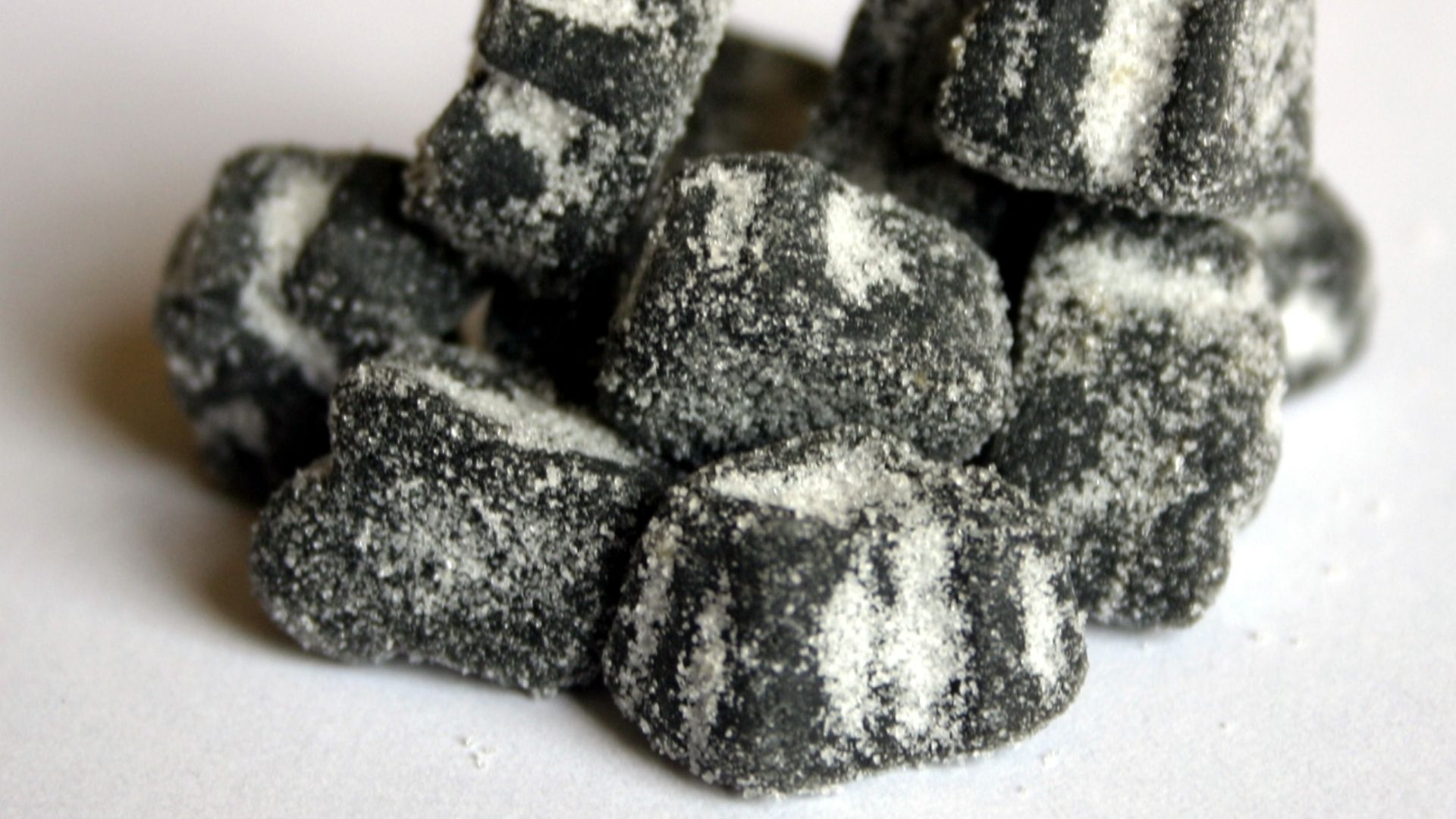 File:Swedish salty liquorice.jpg